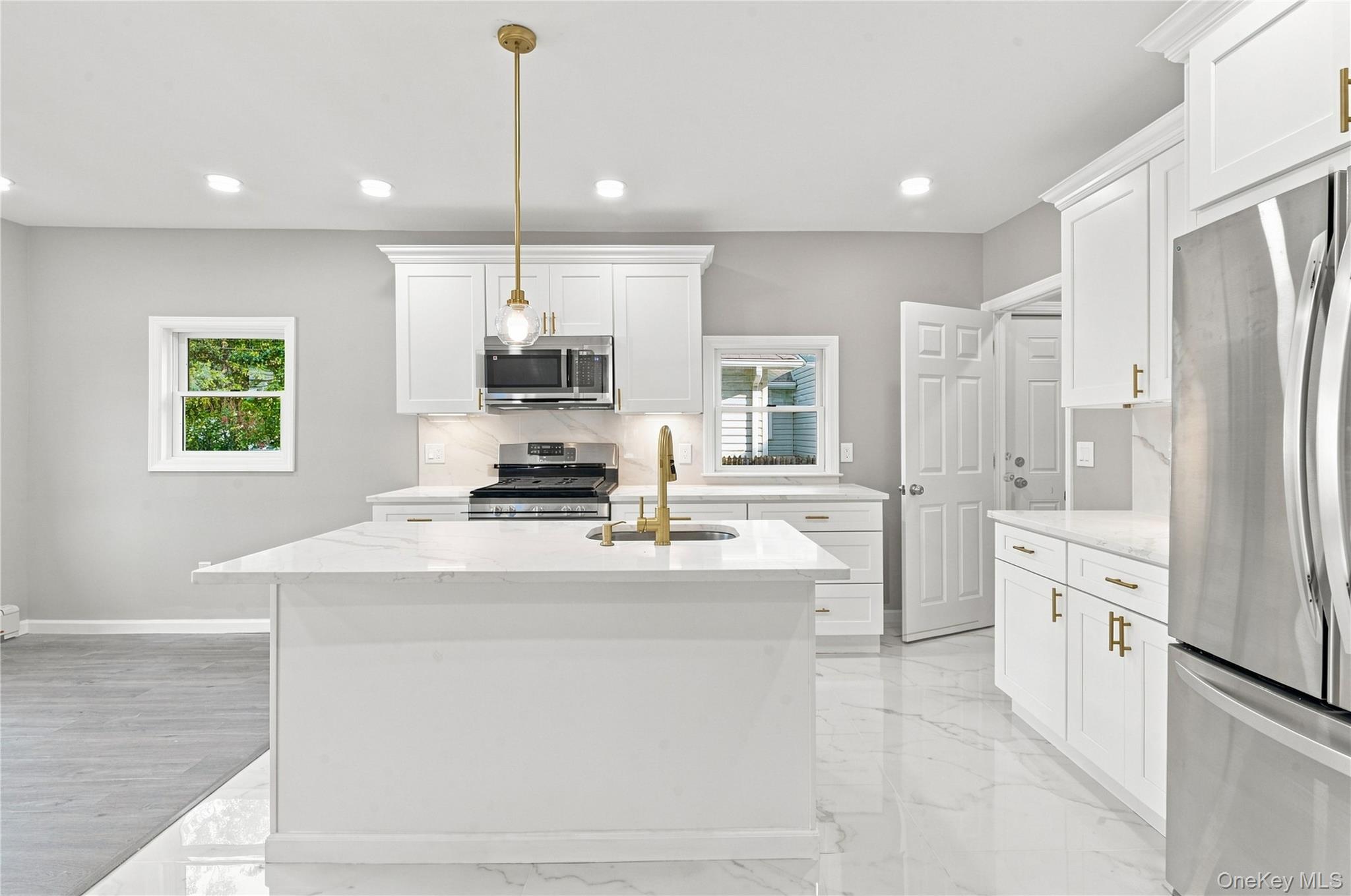 16 West Drive – For Sale photo 11