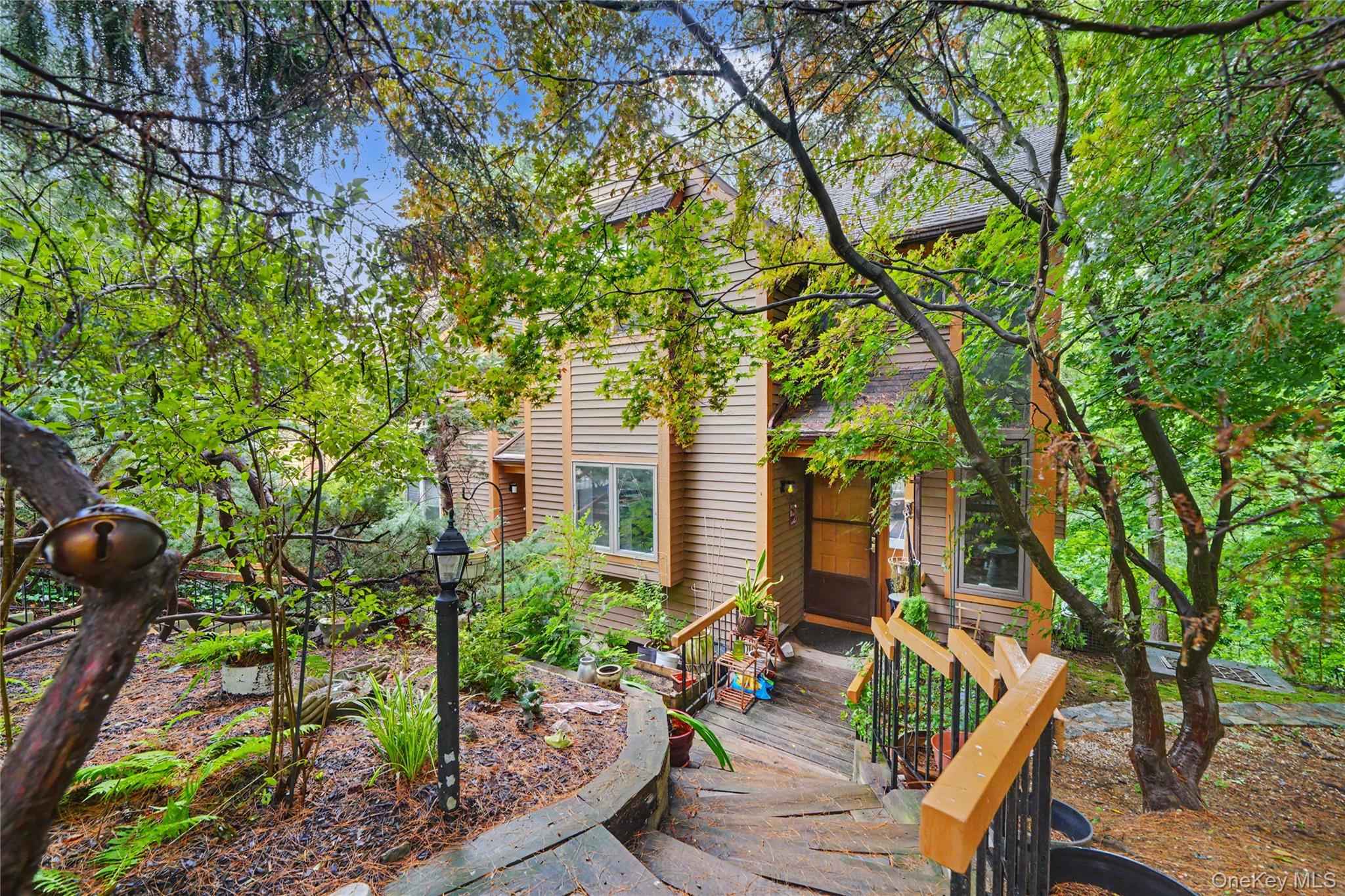 811 Eagle Bay Drive, Unit 811 photo 3
