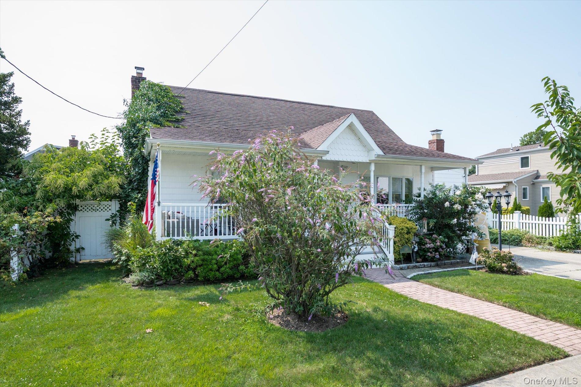 320 Brooklyn Avenue – For Sale photo 3