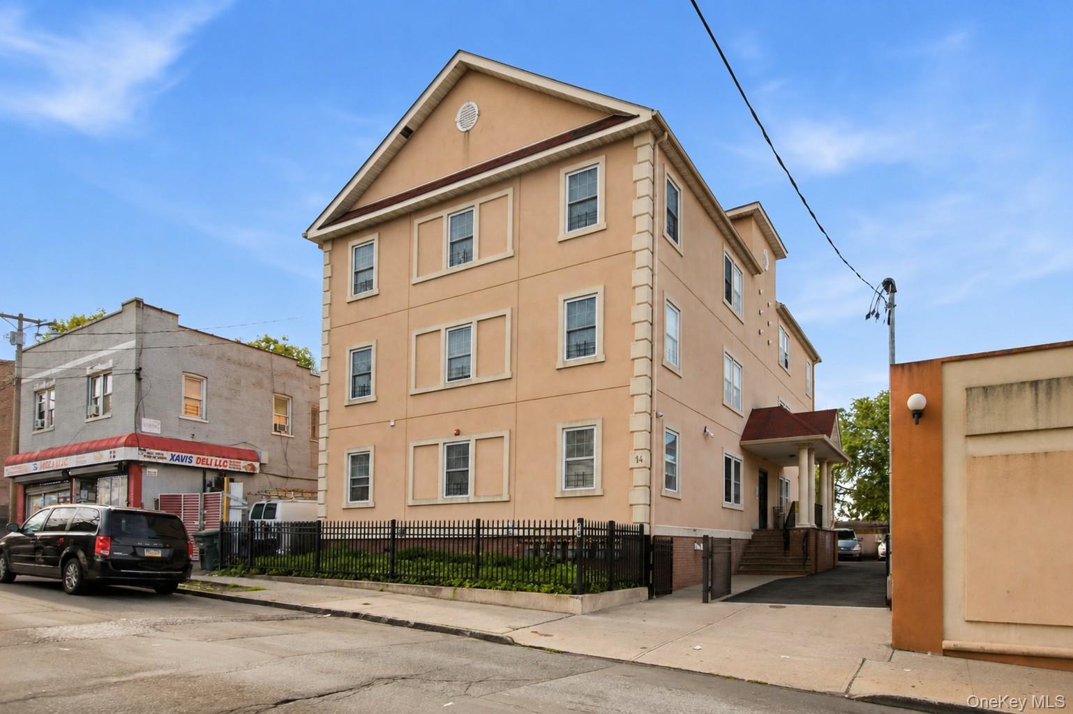 14 E Sanford Boulevard – For Sale