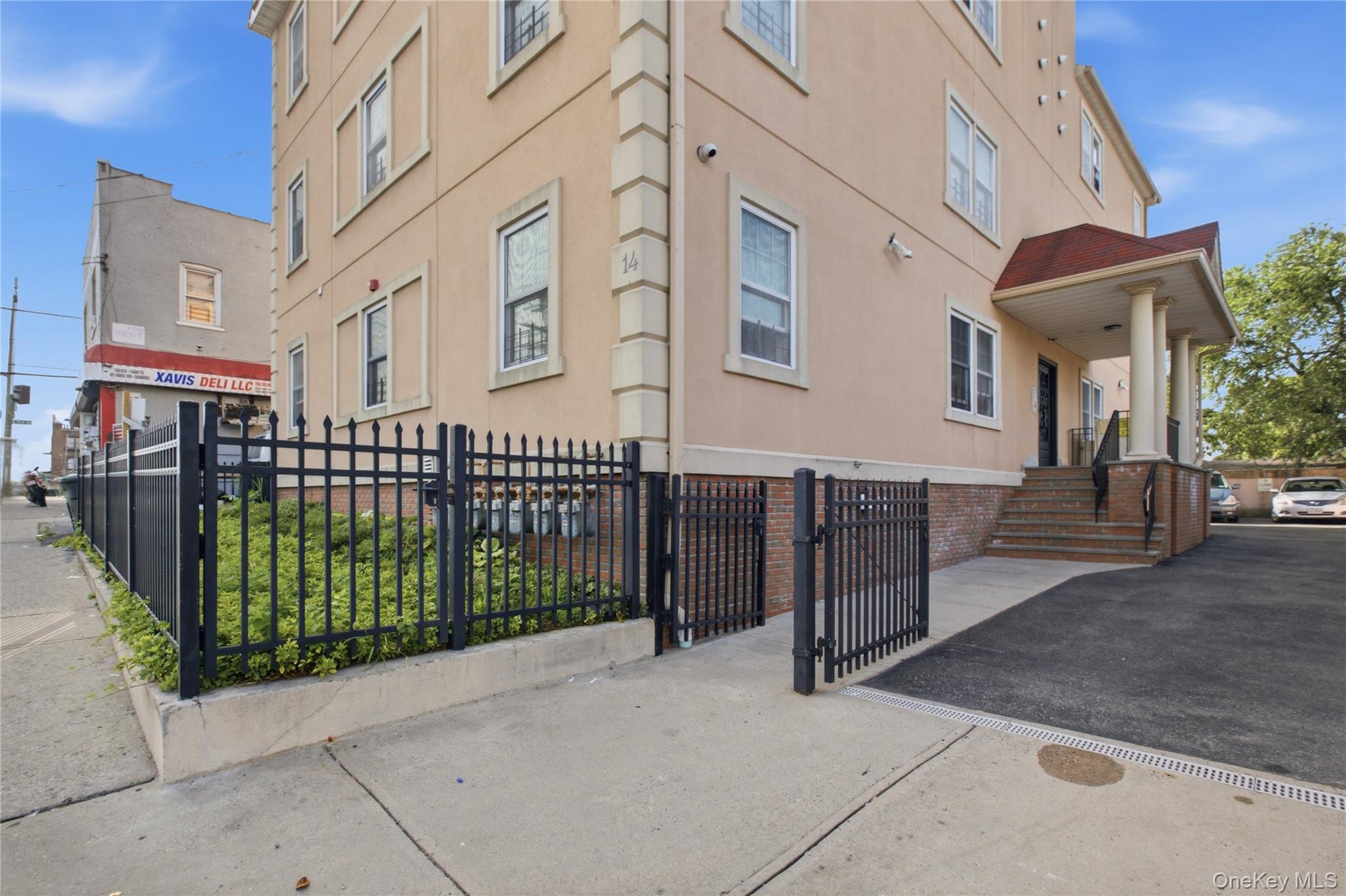 14 E Sanford Boulevard – For Sale photo 2