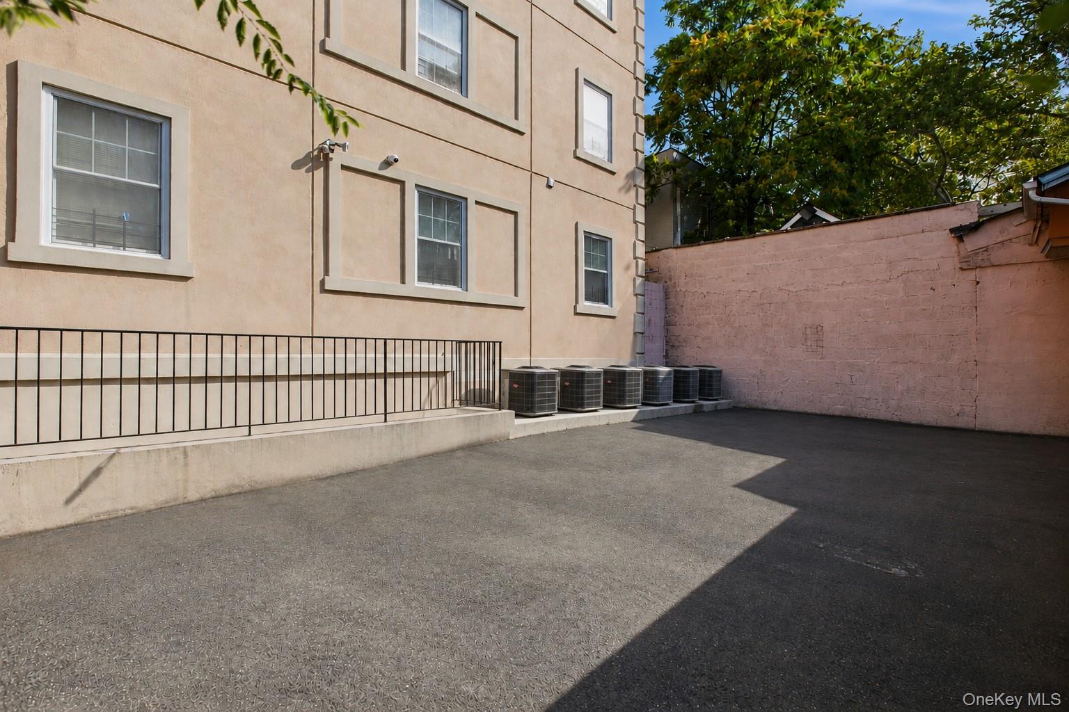 14 E Sanford Boulevard – For Sale photo 3