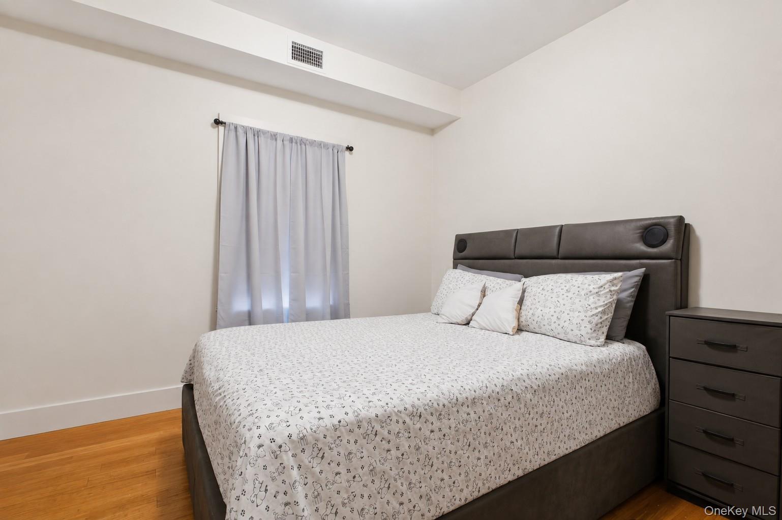 14 E Sanford Boulevard – For Sale photo 5