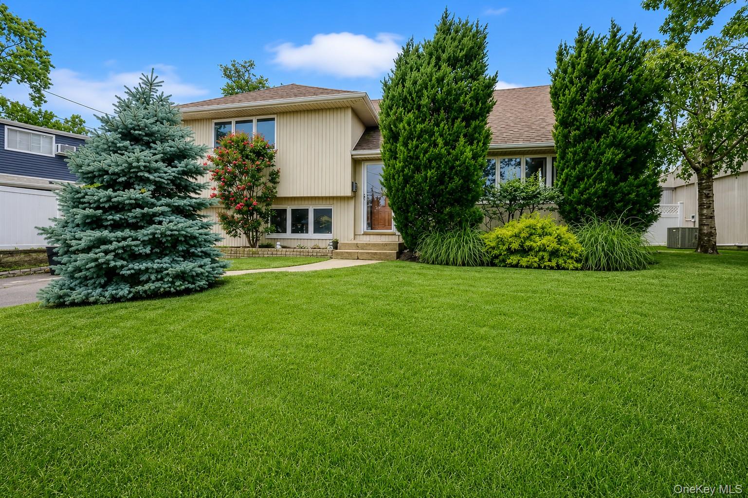 312 W Waukena Avenue – For Sale
