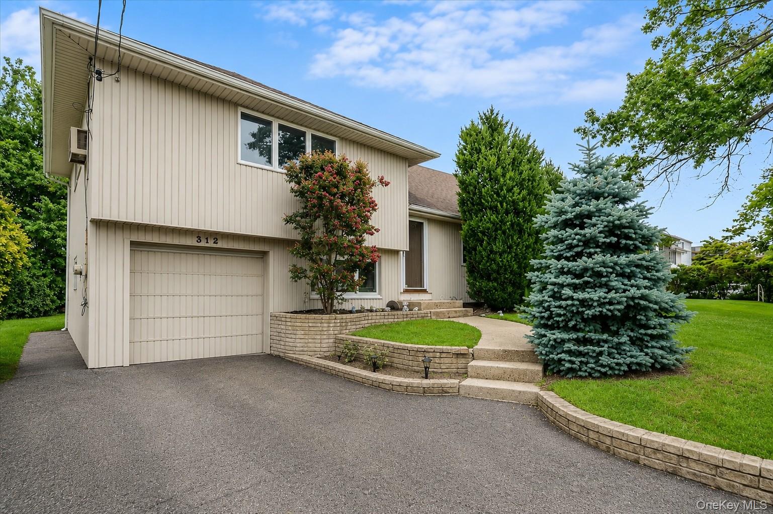 312 W Waukena Avenue – For Sale photo 2