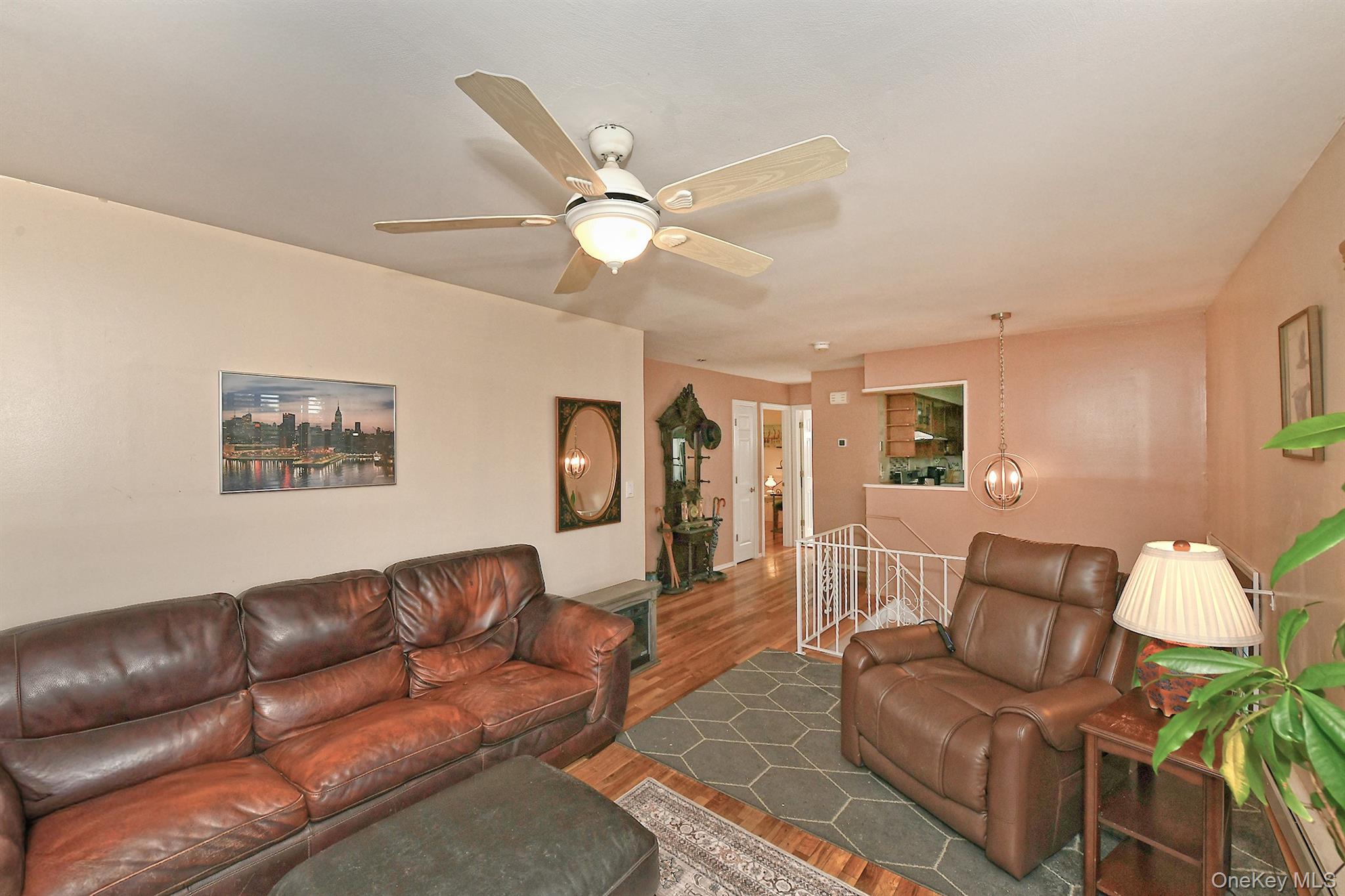 16 Crest Hill Court – For Sale photo 5