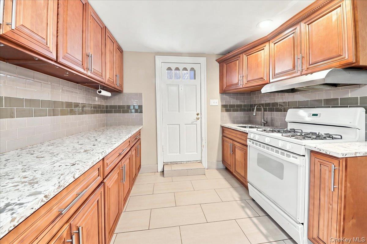 786 Mile Square Road – For Sale photo 20