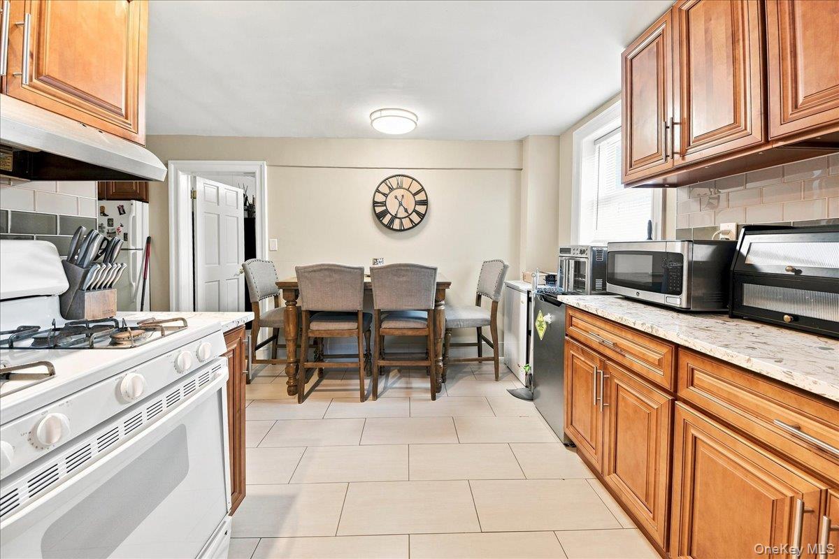 786 Mile Square Road – For Sale photo 18