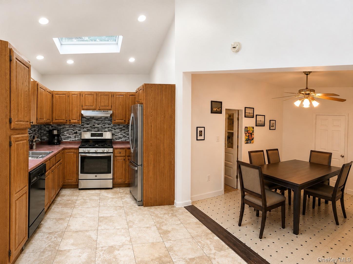 213 Mountaindale Road – For Sale photo 3