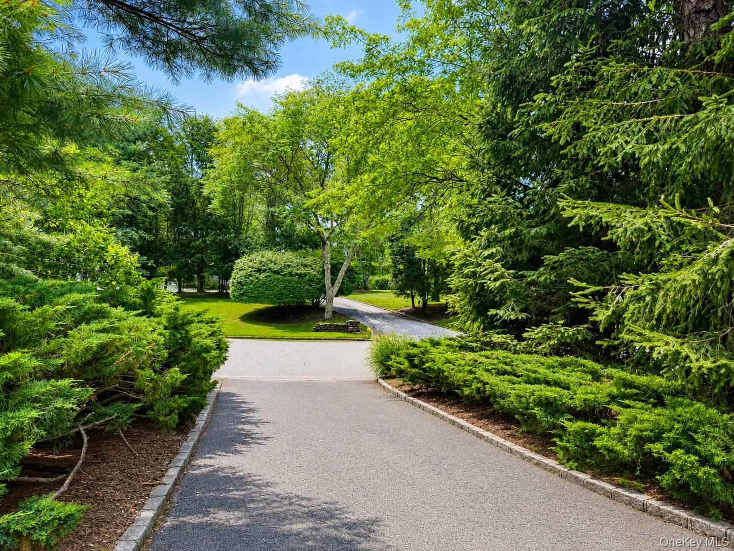 10 Peacock Path – For Sale photo 35