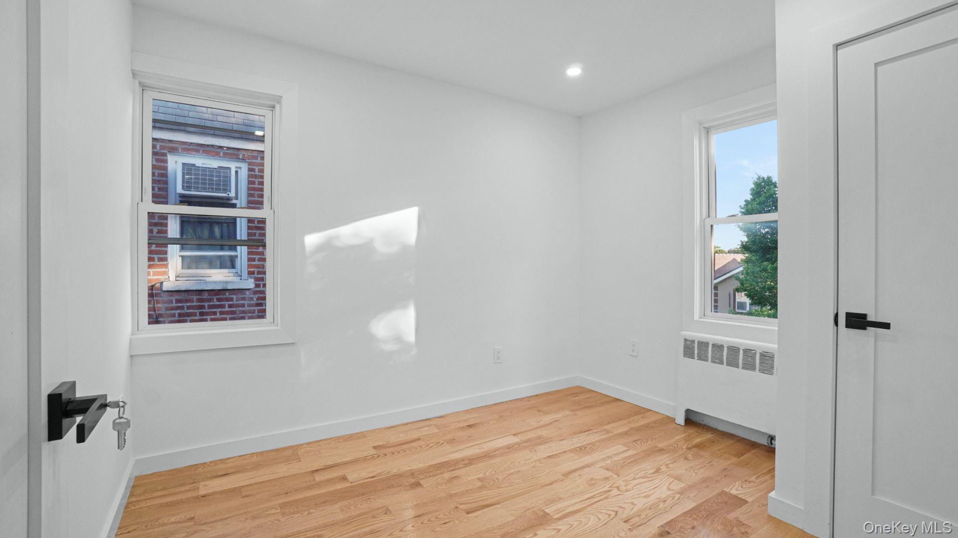 4135 Murdock Avenue – For Sale photo 14