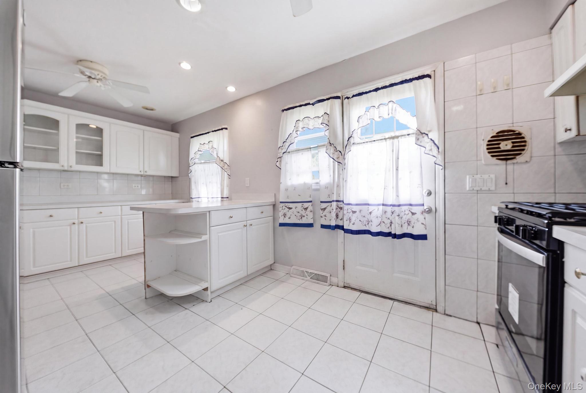 27 Hapsburg Place – For Sale photo 9