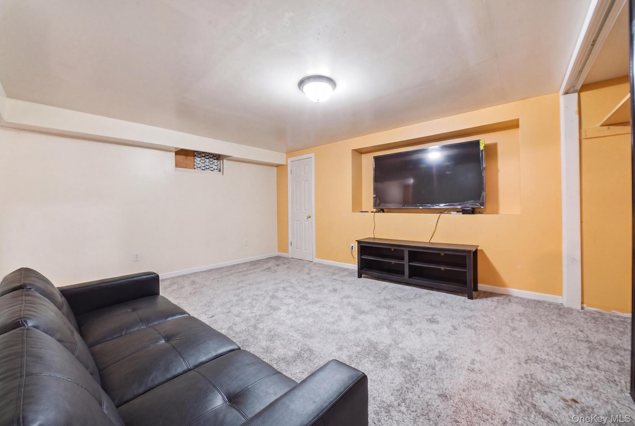 27 Hapsburg Place – For Sale photo 8