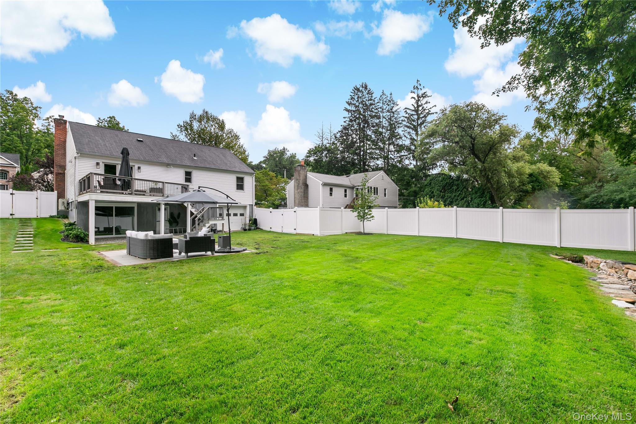 16 Brook Street – For Sale photo 19