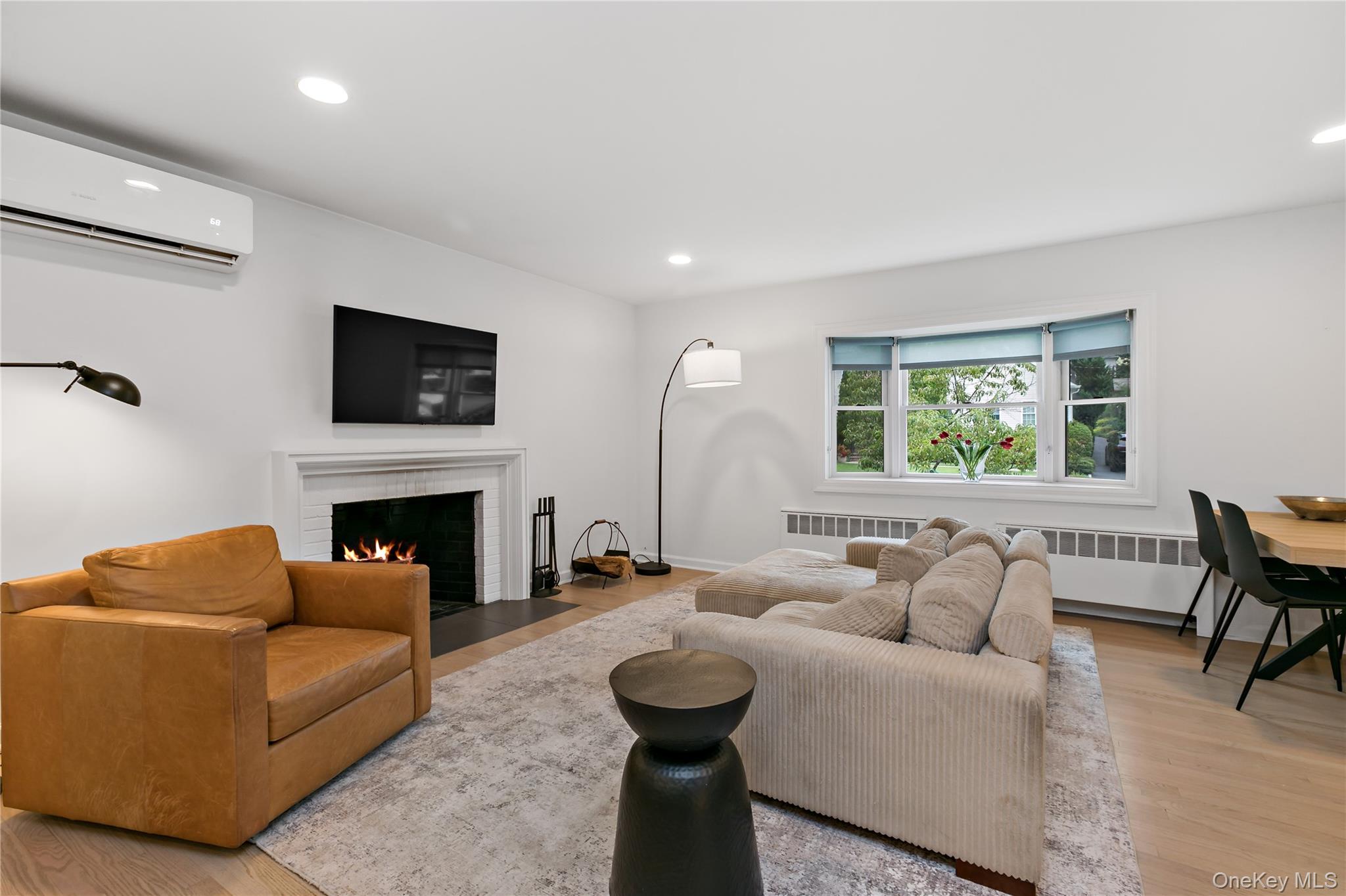 16 Brook Street – For Sale photo 3