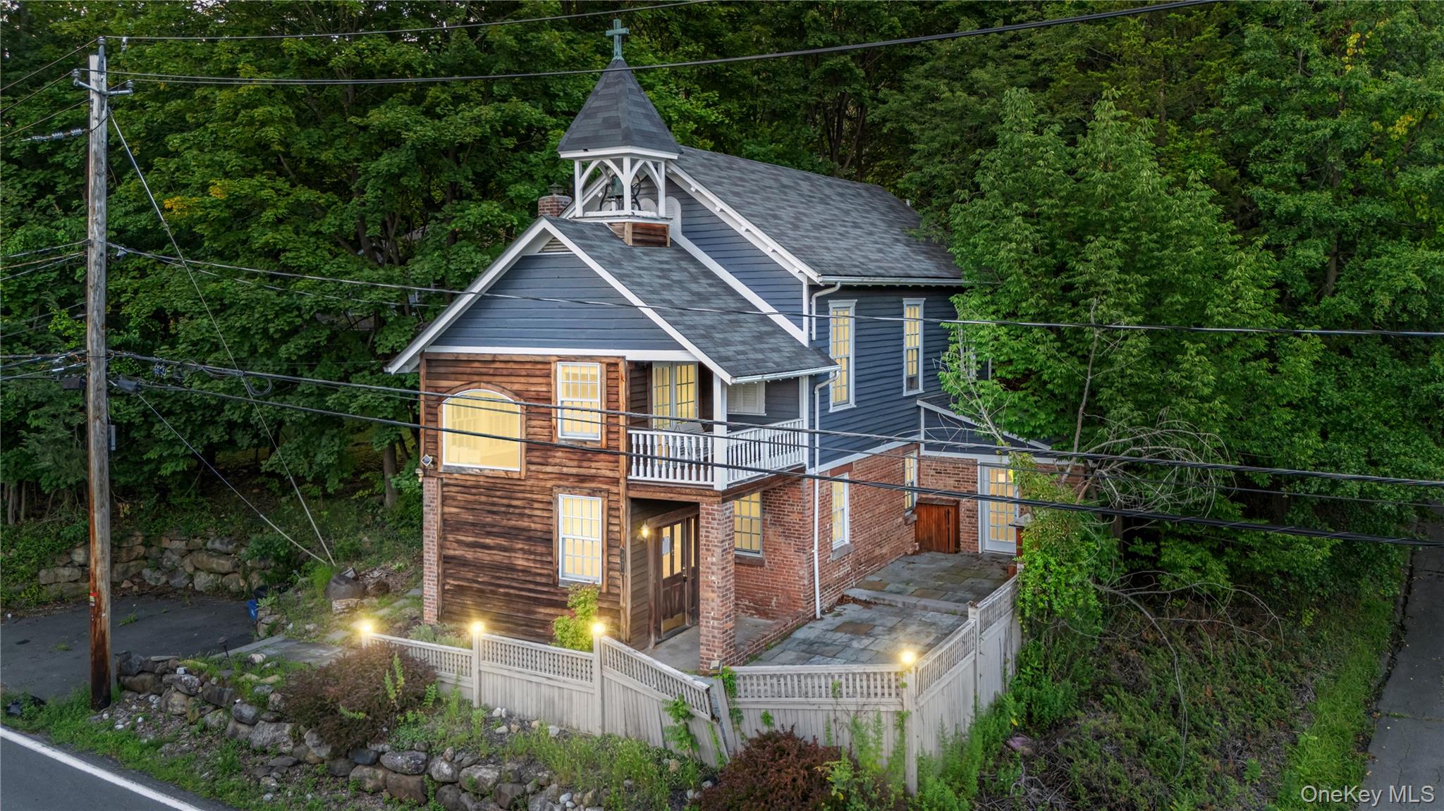 697 S Mountain Road – For Sale