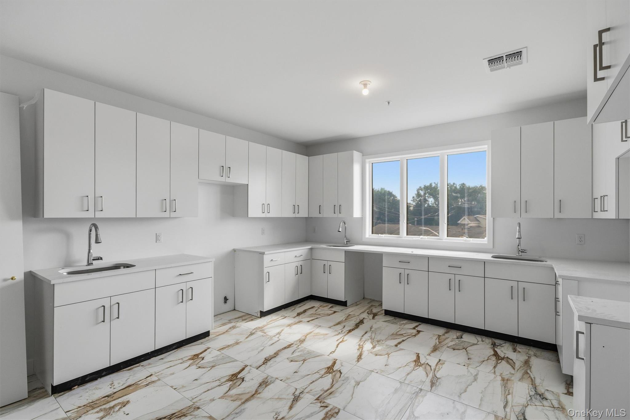 4 Melitz Street, Unit 216 photo 19