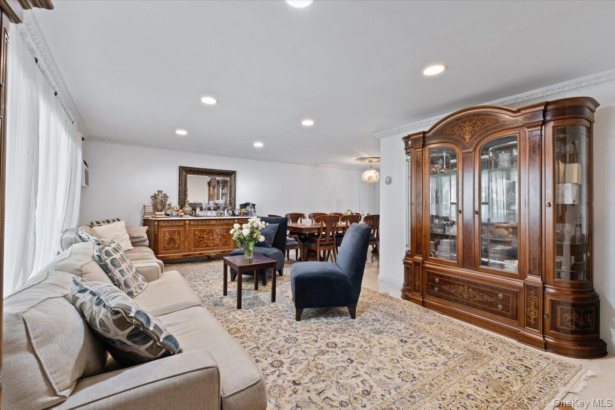 25 Bentley Road – For Sale photo 4