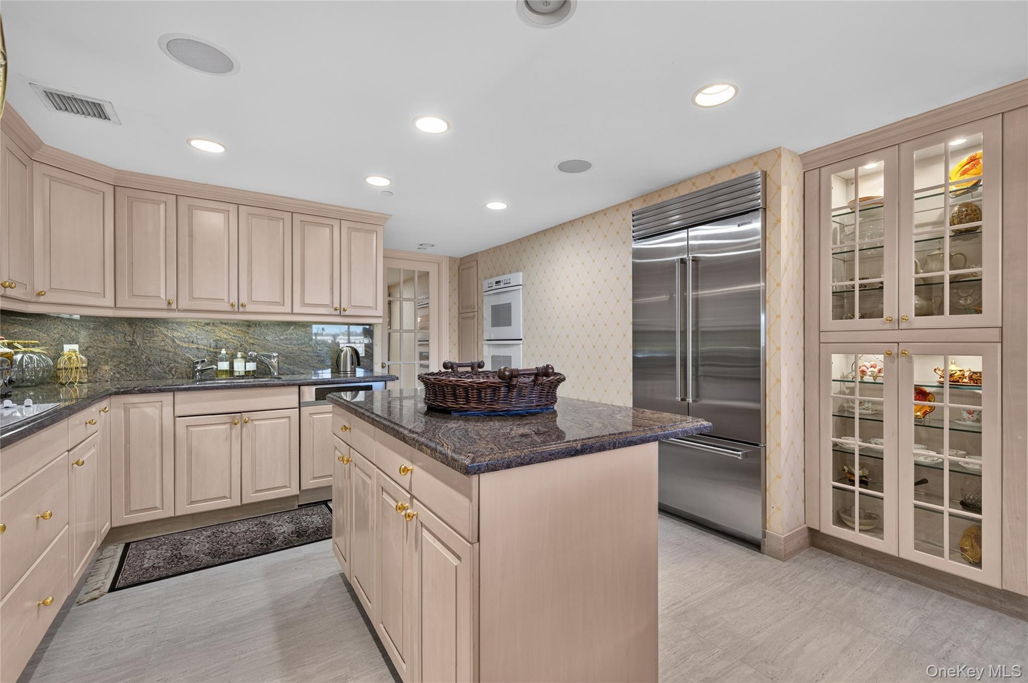 111 Cherry Valley Avenue, Unit PH4 photo 13