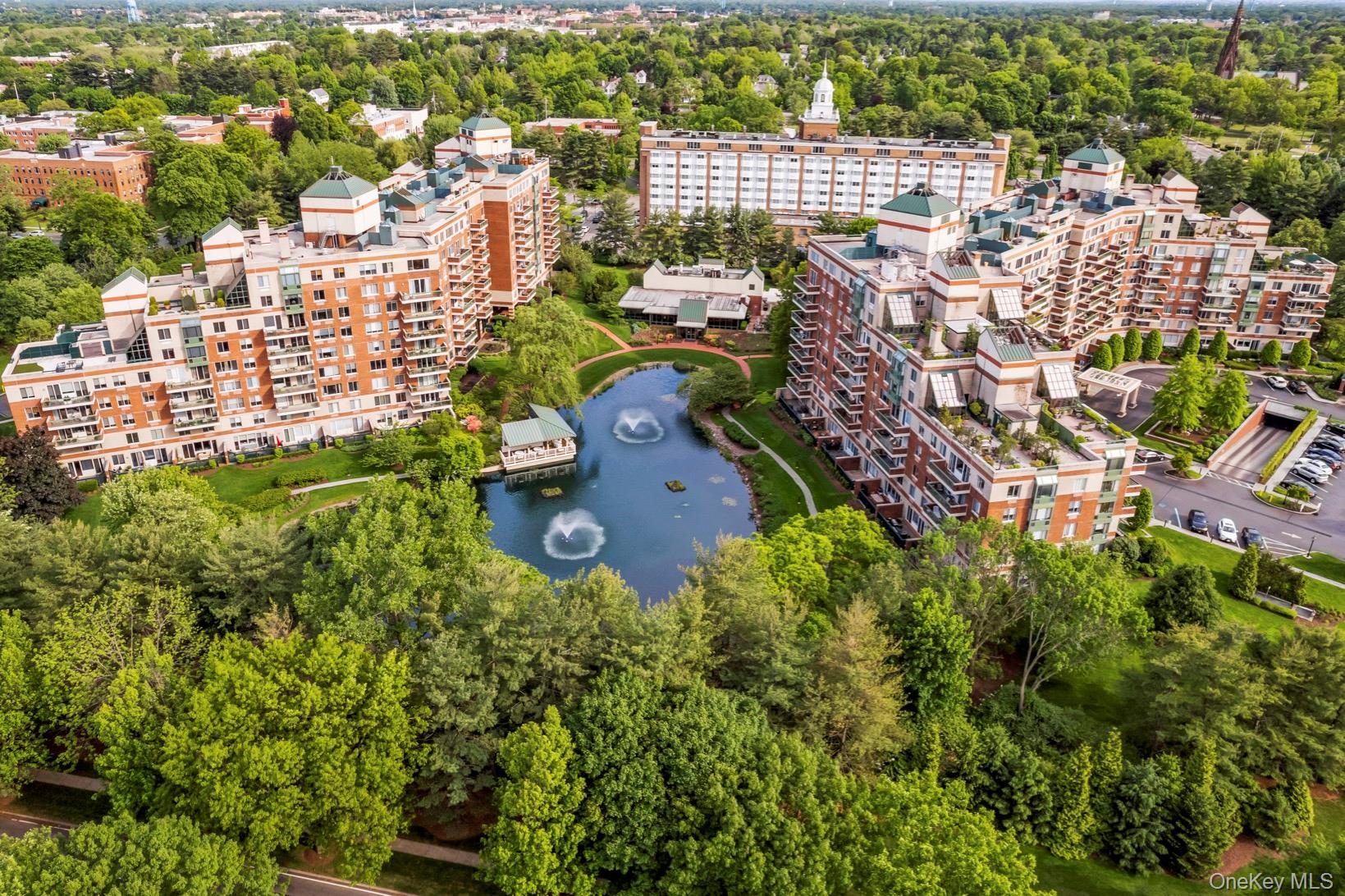 111 Cherry Valley Avenue, Unit PH4