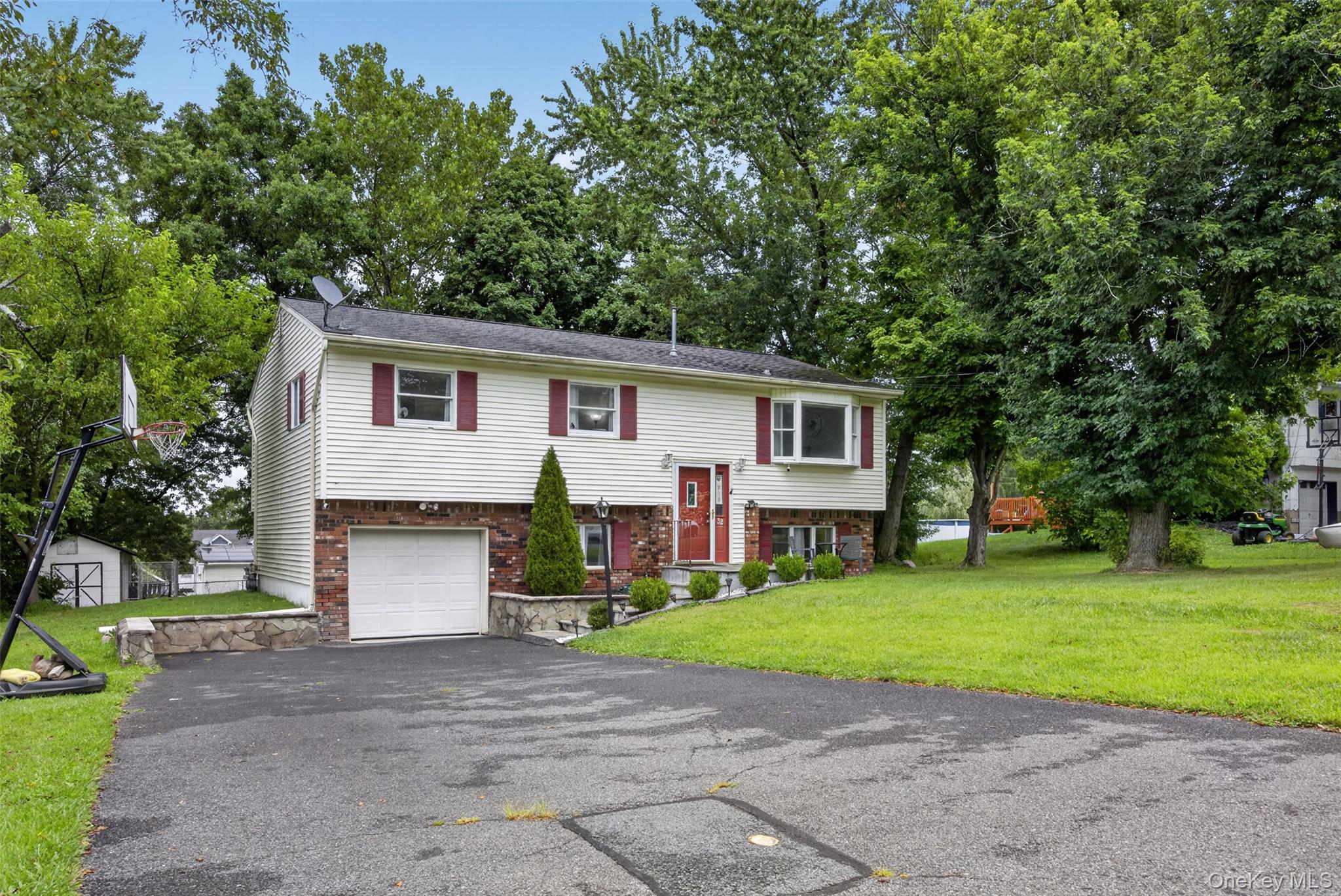 32 Surrey Road – For Sale photo 4