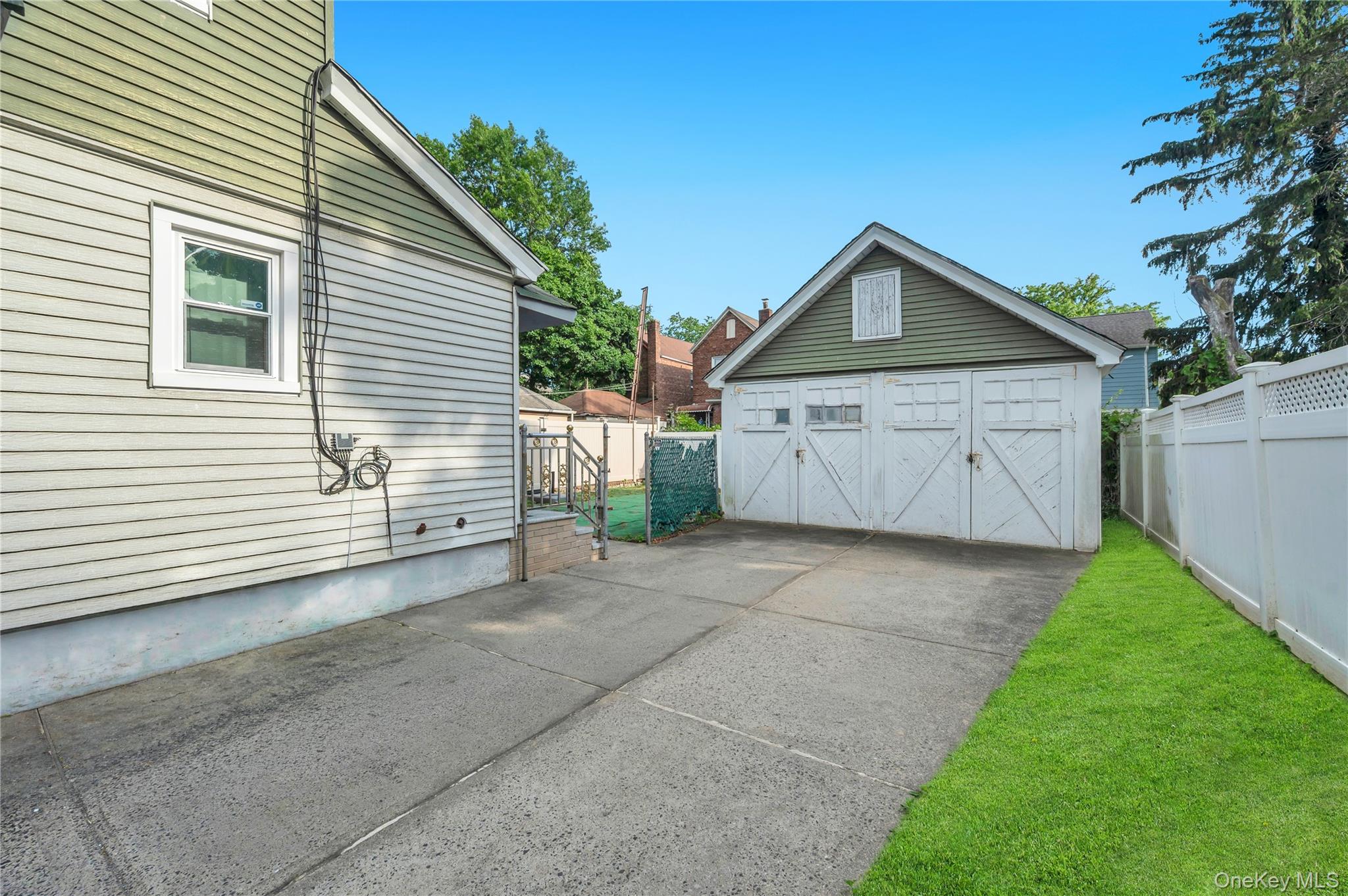 220-16 107th Avenue – For Sale photo 26
