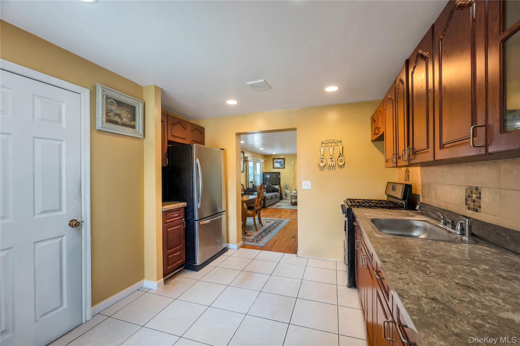 220-16 107th Avenue – For Sale photo 11