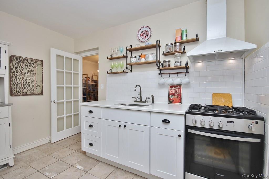 95 Sedgewick Avenue, Unit 4E photo 3