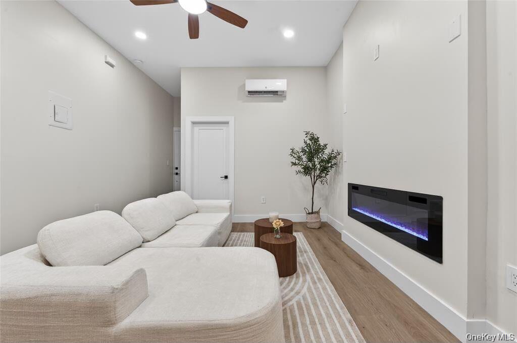 2347 Pacific Street – For Rent photo 2