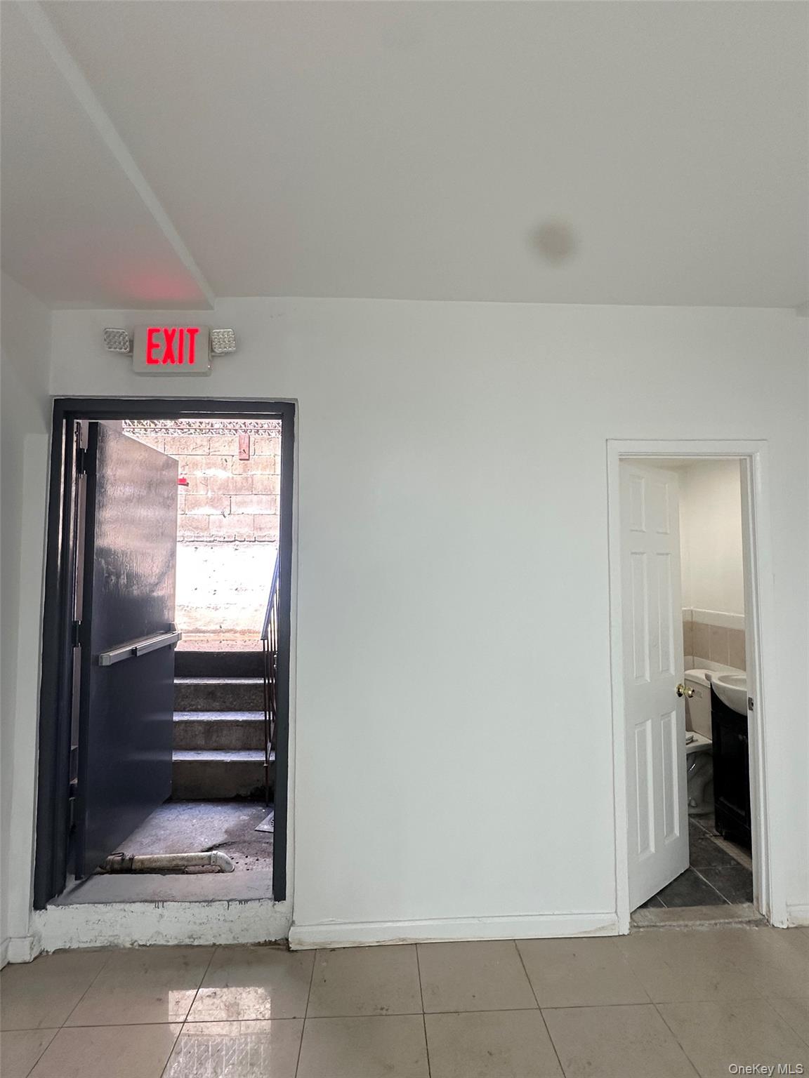 4222 College Point Boulevard, Unit Basement photo 3