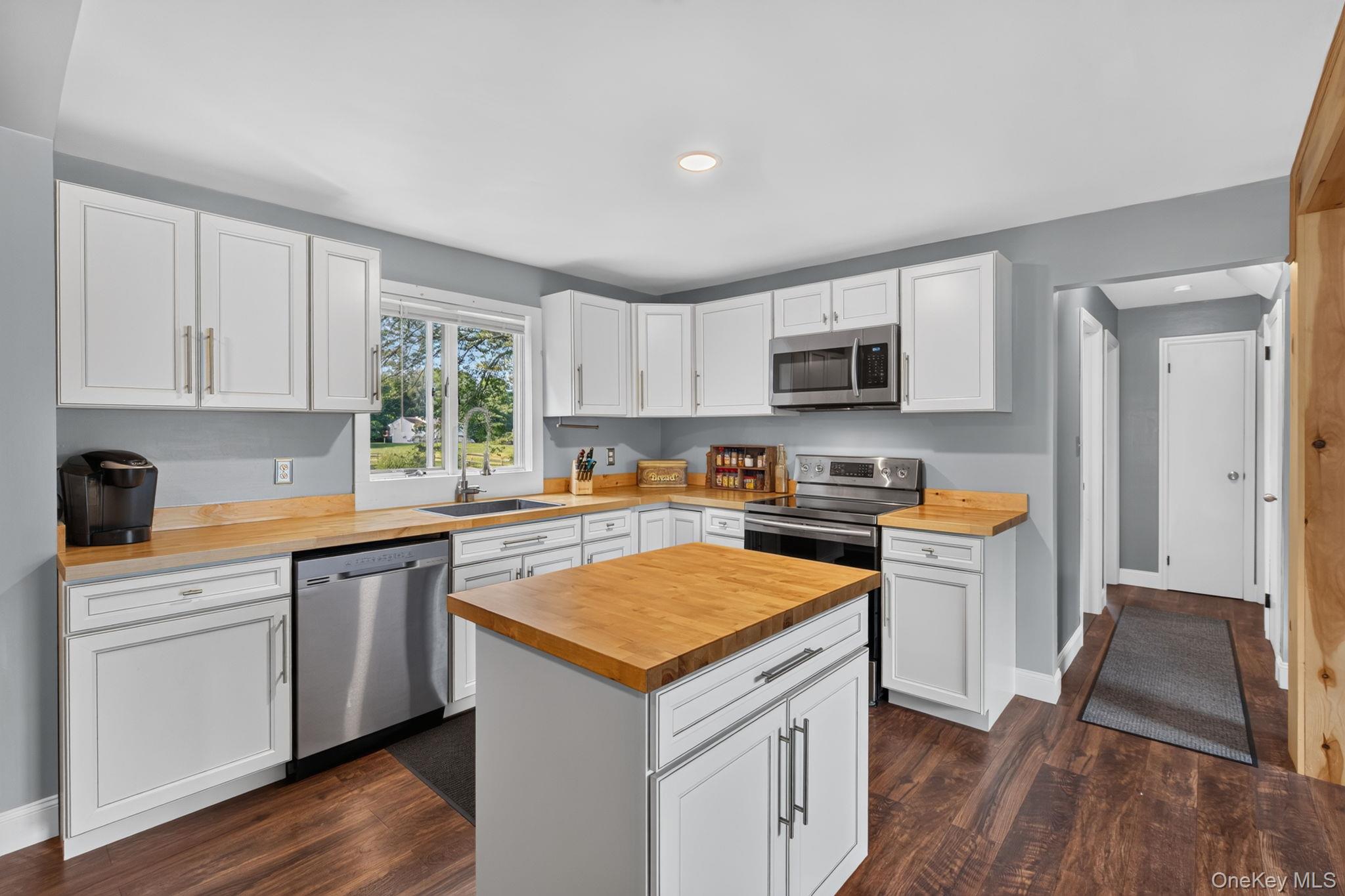 49 Bailey Road – For Sale photo 3