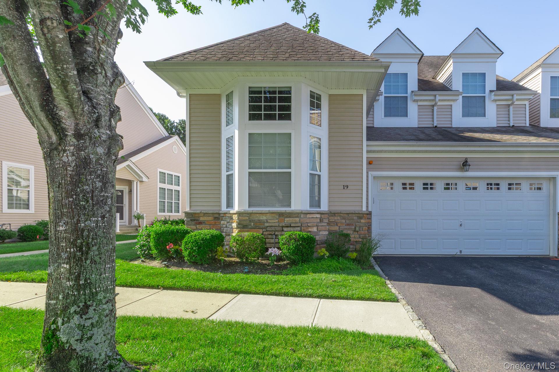 19 Emilie Drive – For Sale