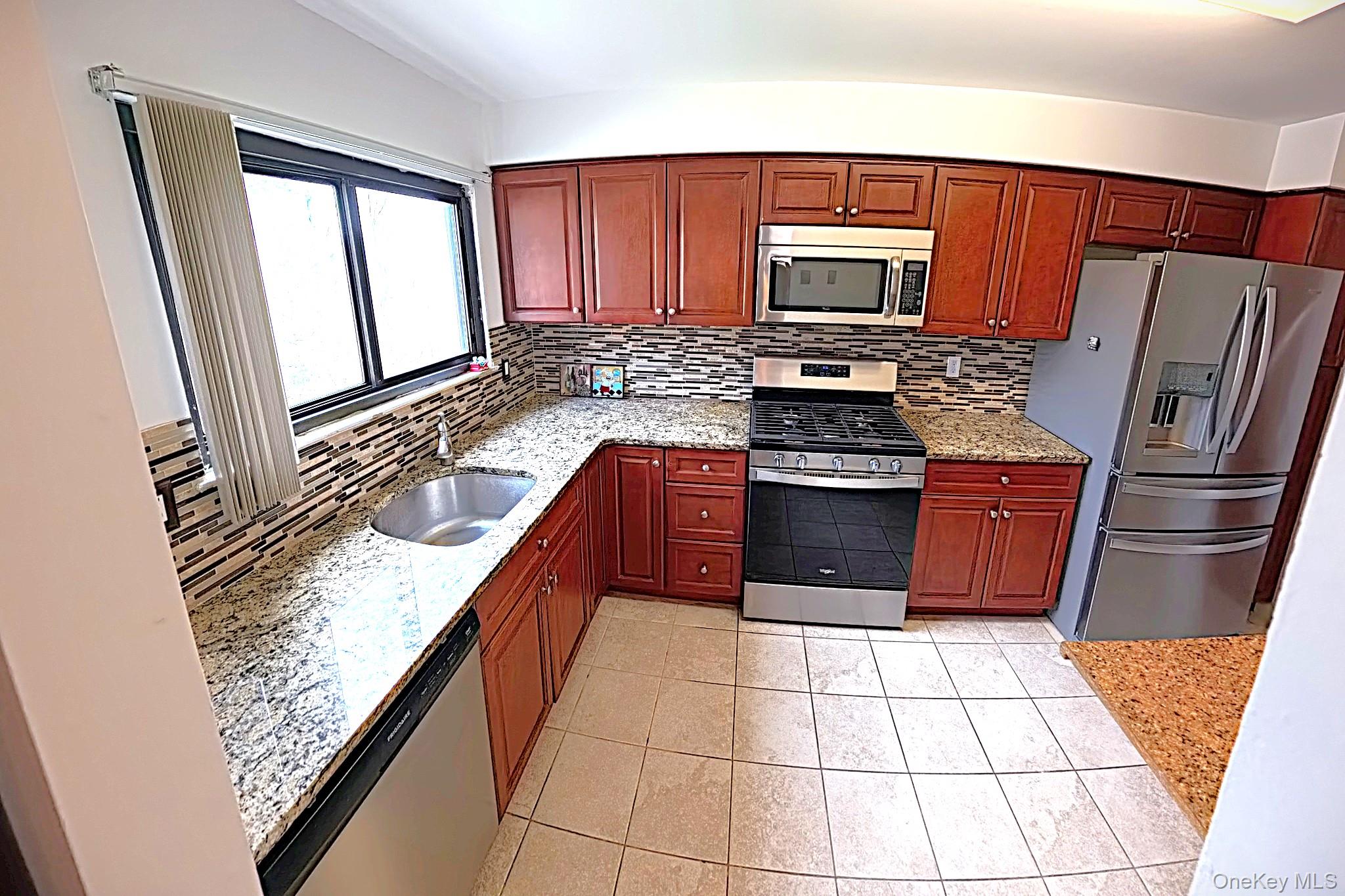 9 E Lawrence Park Drive, Unit 1 photo 9
