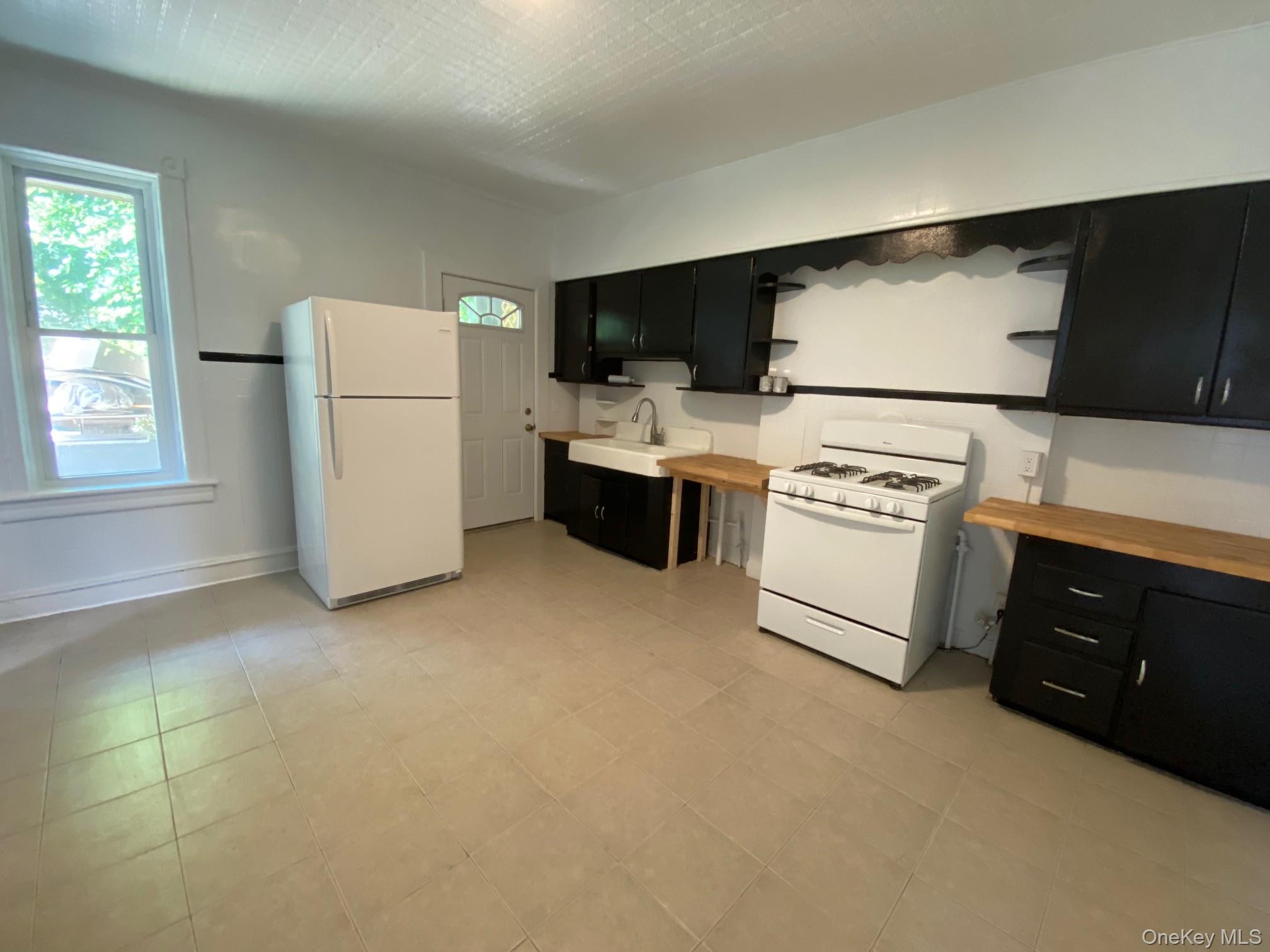 85 Overlook Place – For Sale photo 5