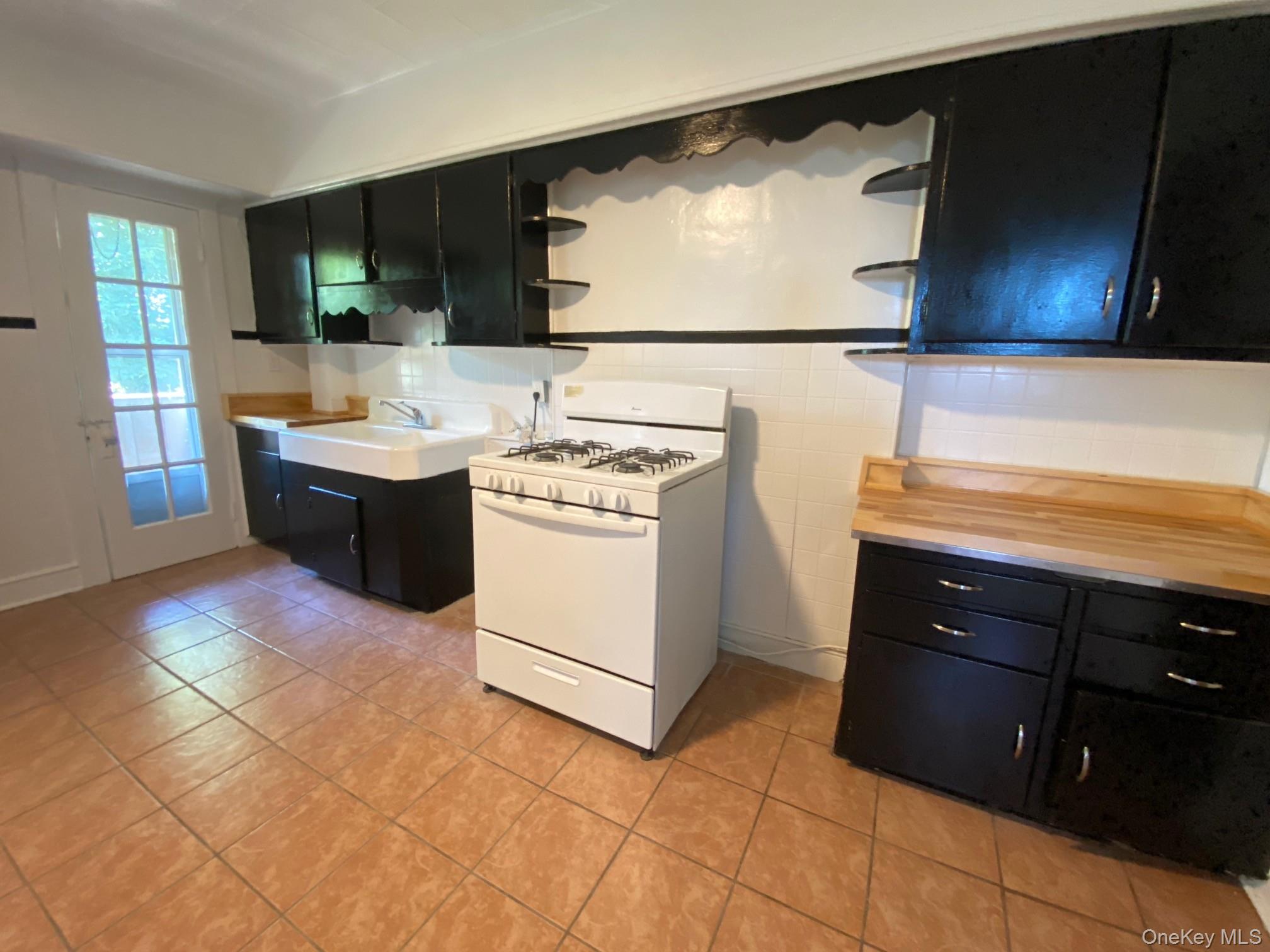 85 Overlook Place – For Sale photo 8