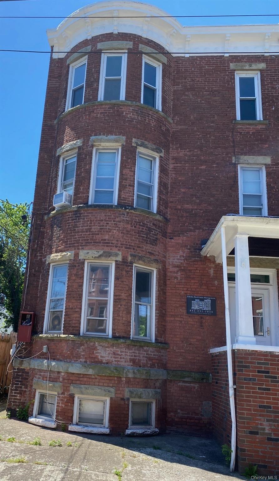 85 Overlook Place – For Sale