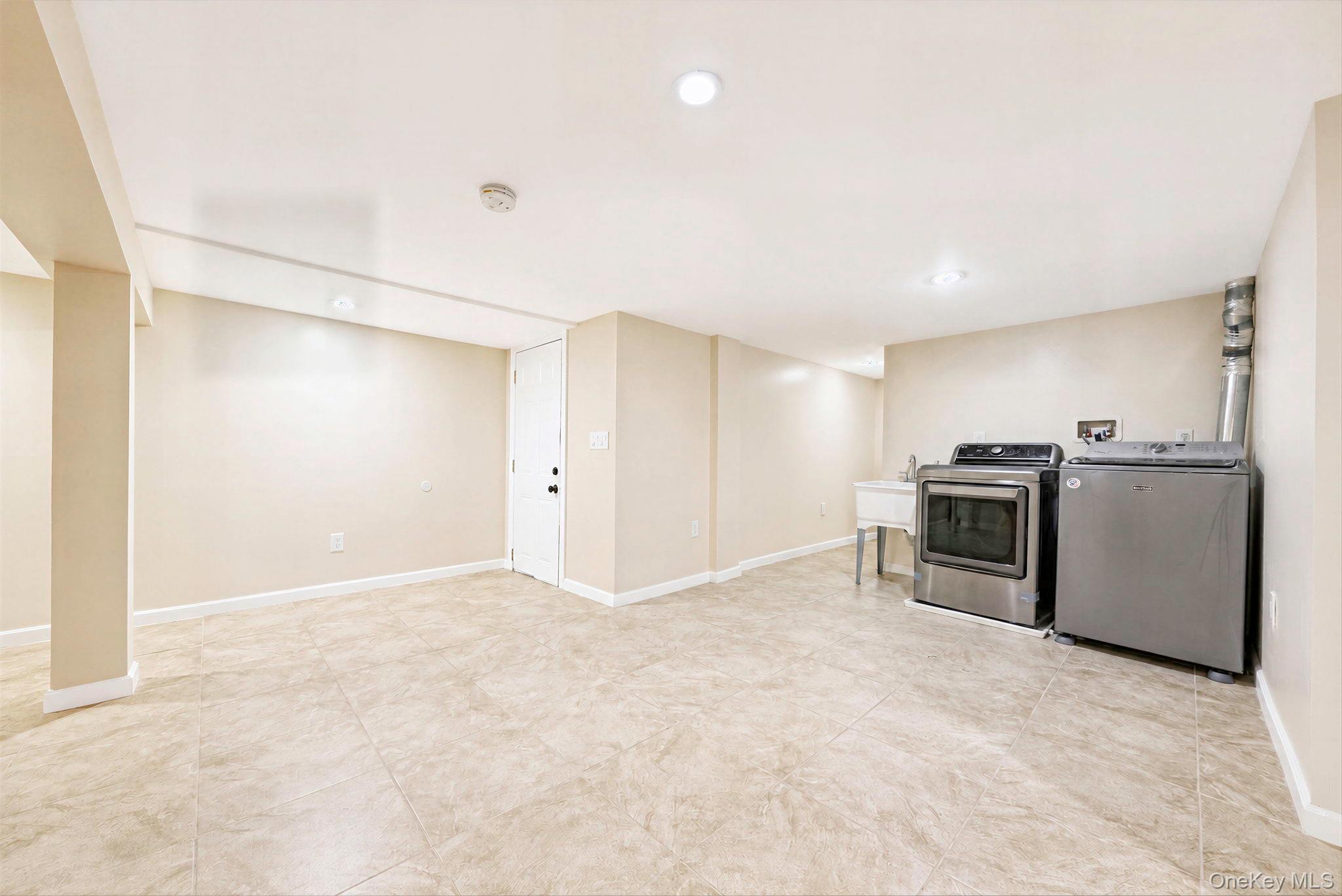 9511 92nd Street – For Sale photo 32