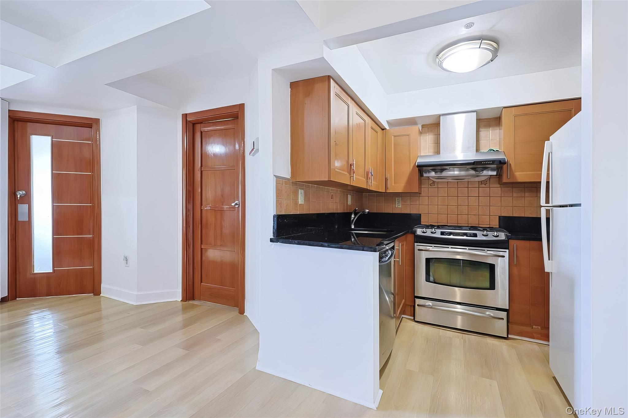 14022 Beech Avenue – For Sale photo 3