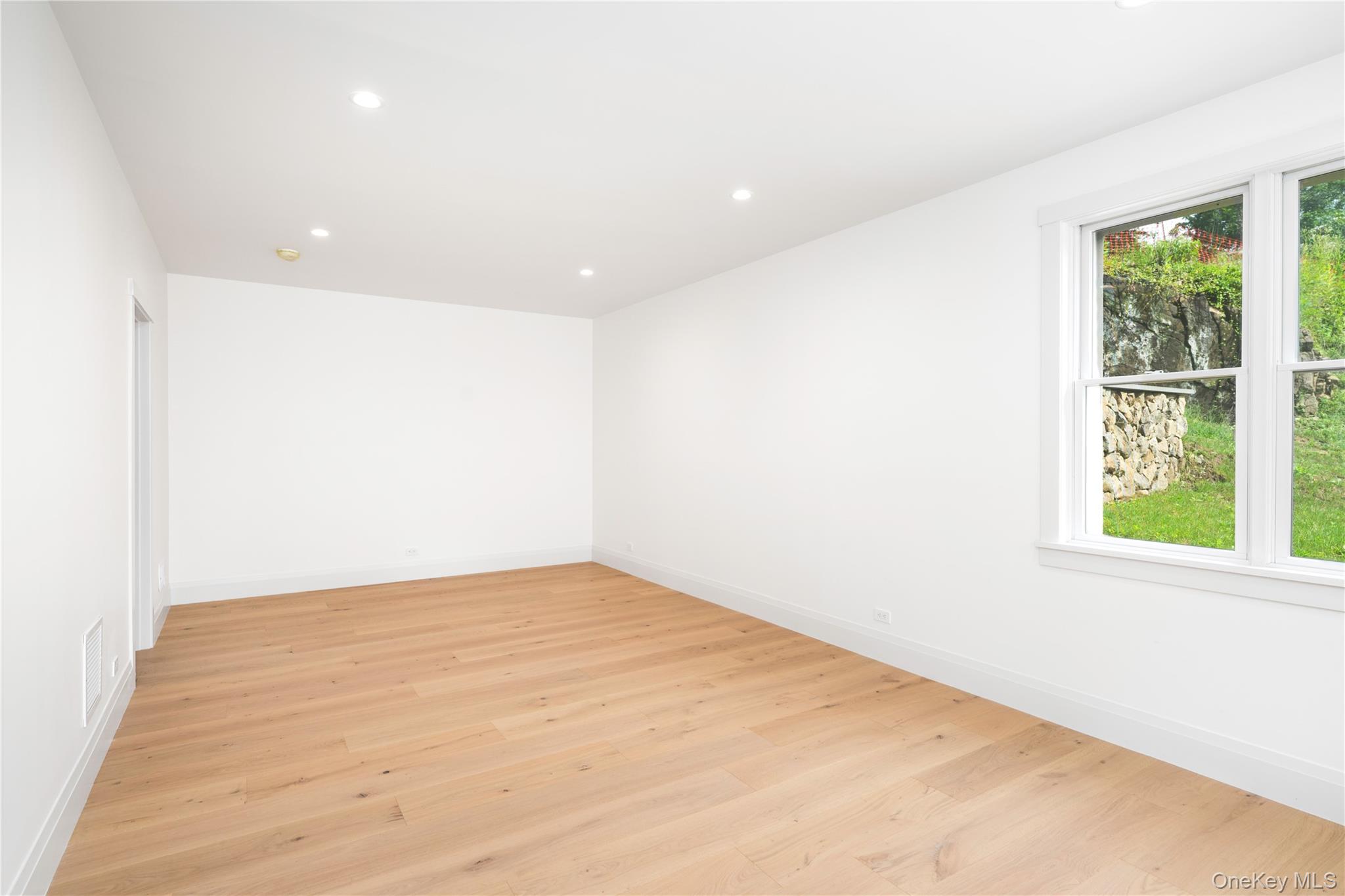 65 Dutch Street – For Sale photo 32