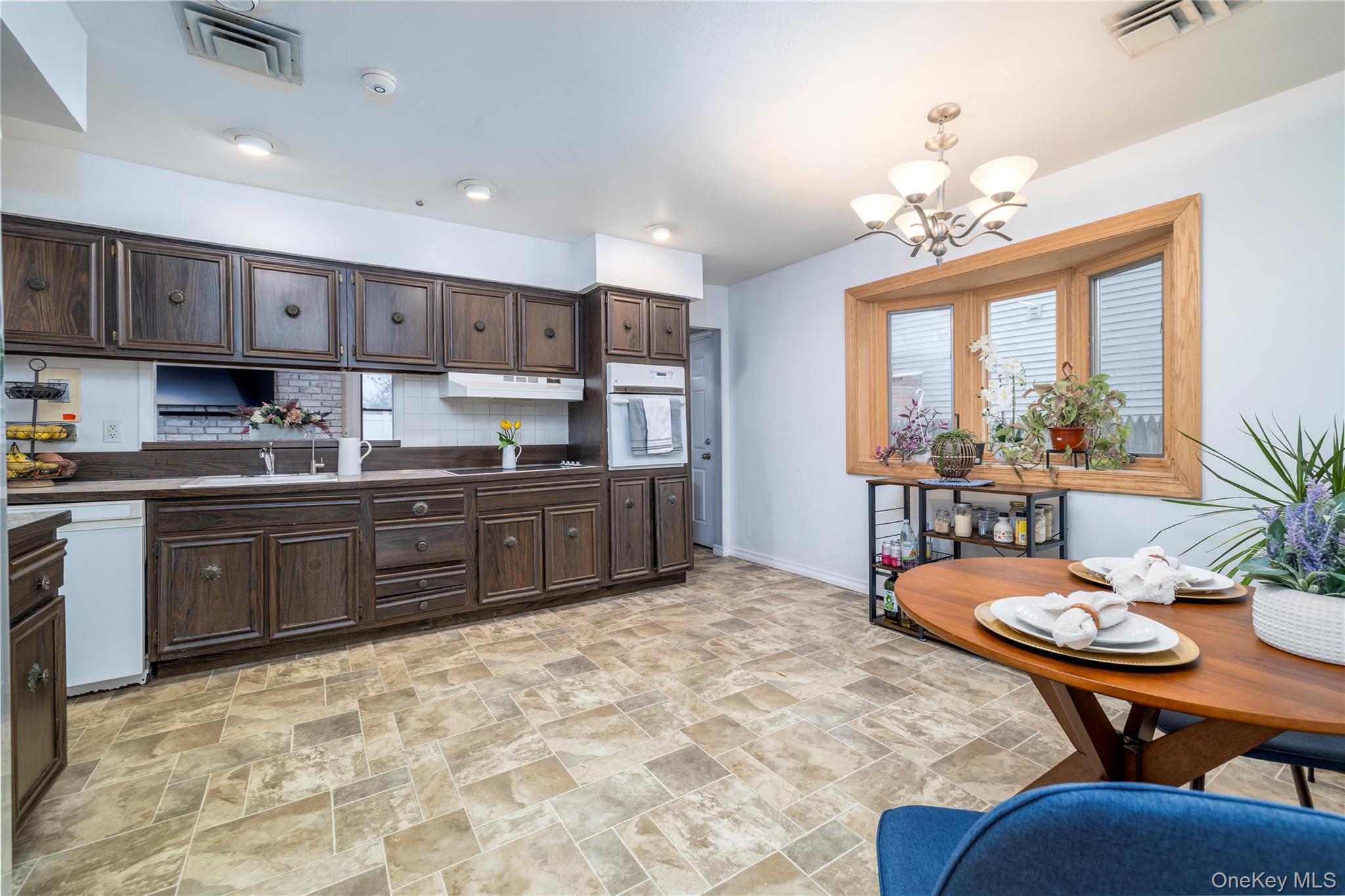 29 Donna Lane – For Sale photo 10
