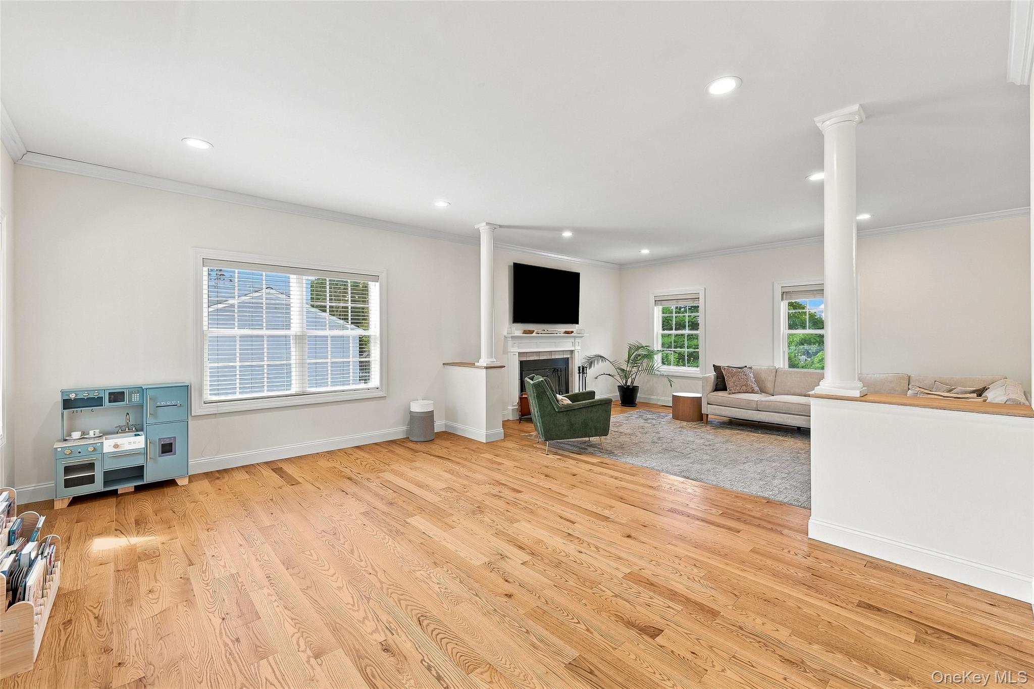 39 E Hill Road – For Sale photo 6