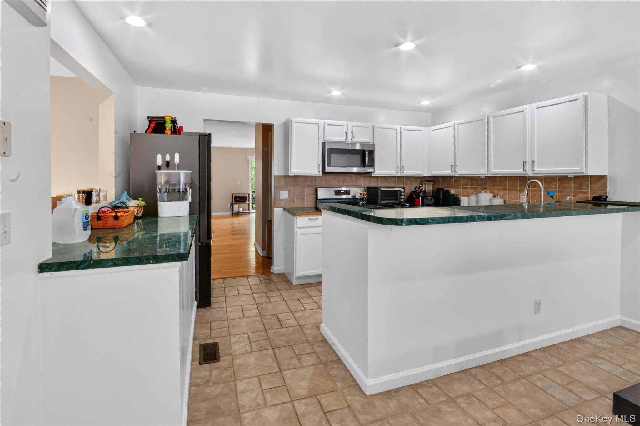 115 Delafield Lane – For Sale photo 22