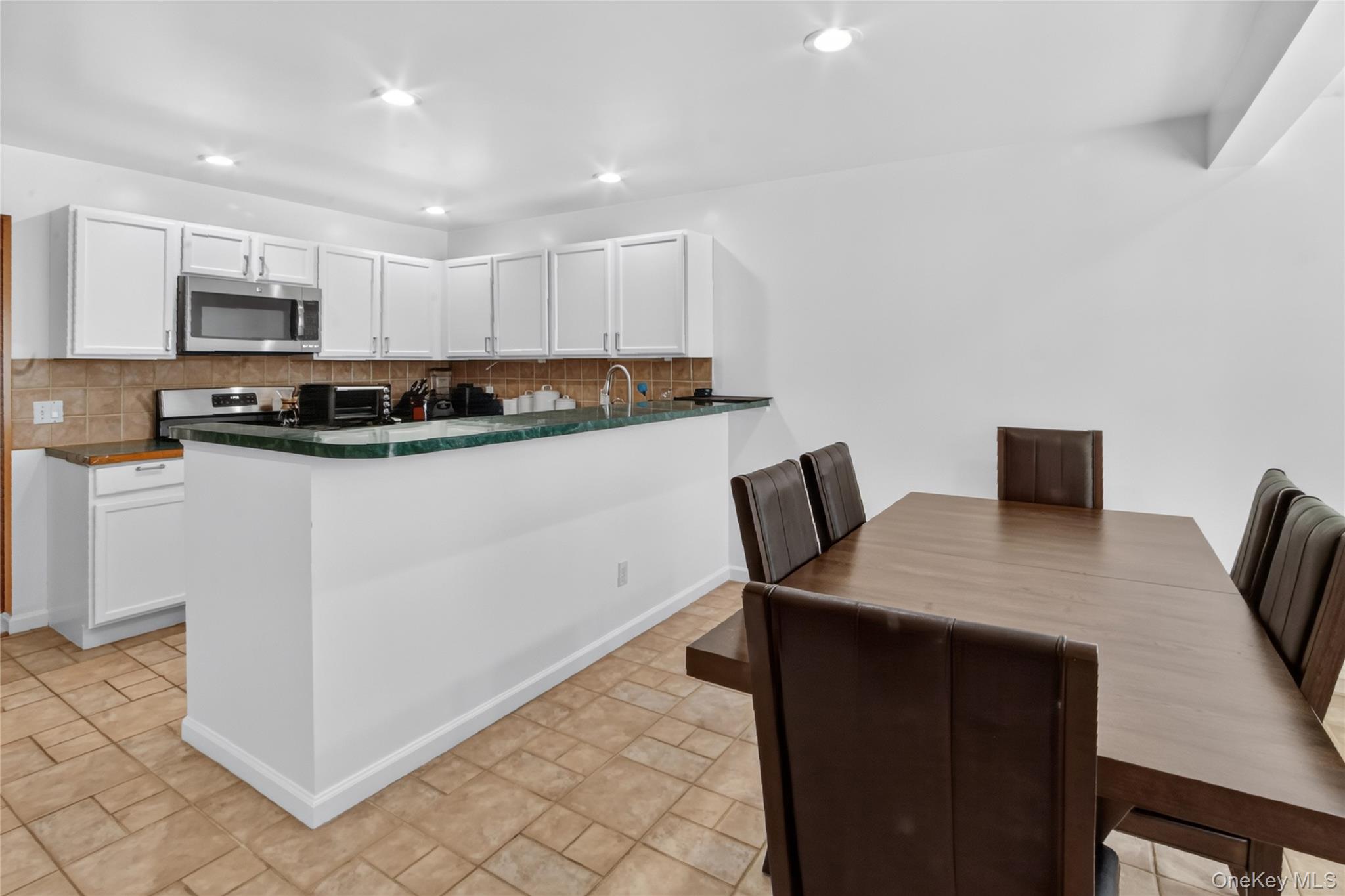 115 Delafield Lane – For Sale photo 21