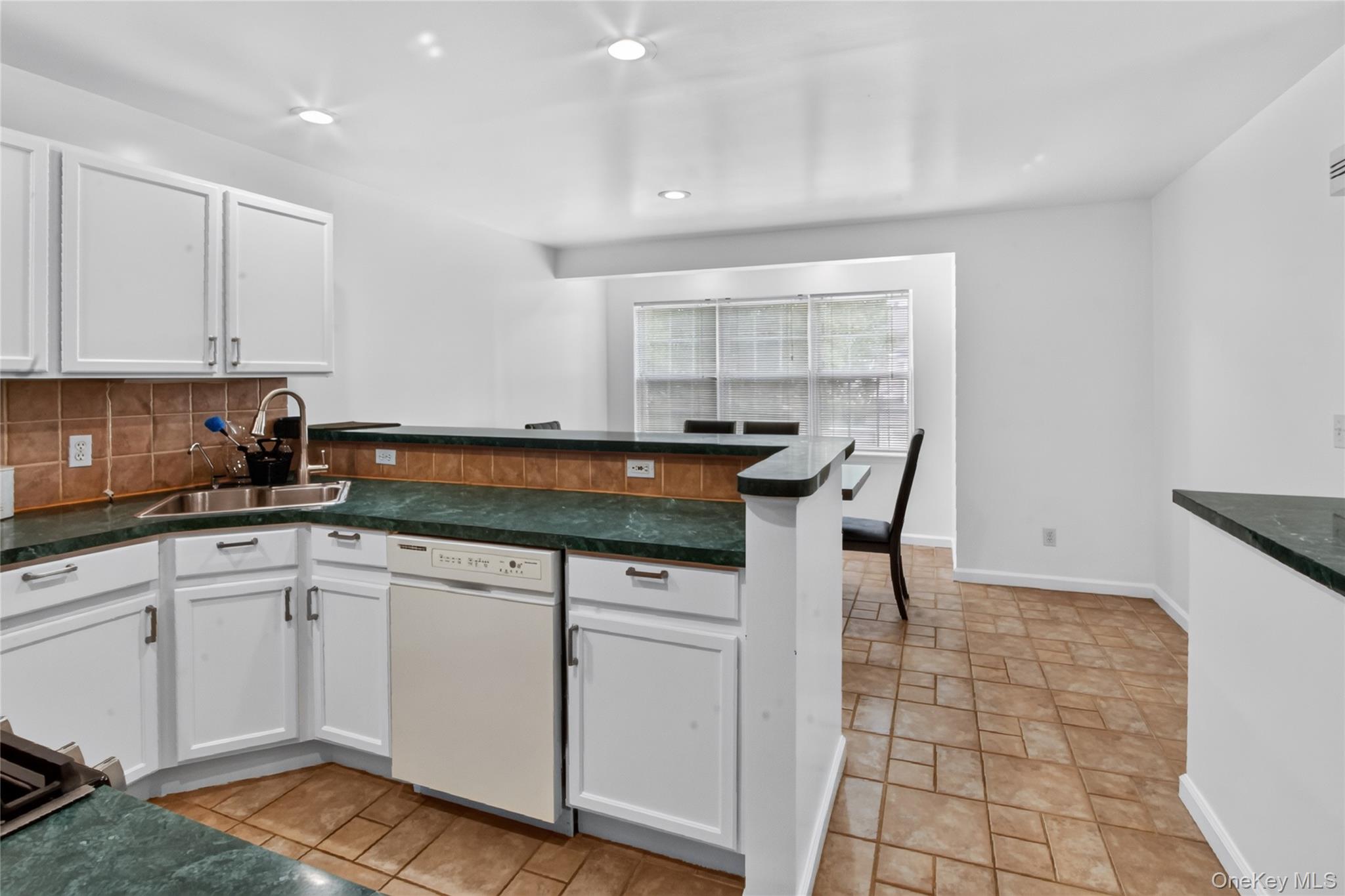 115 Delafield Lane – For Sale photo 19