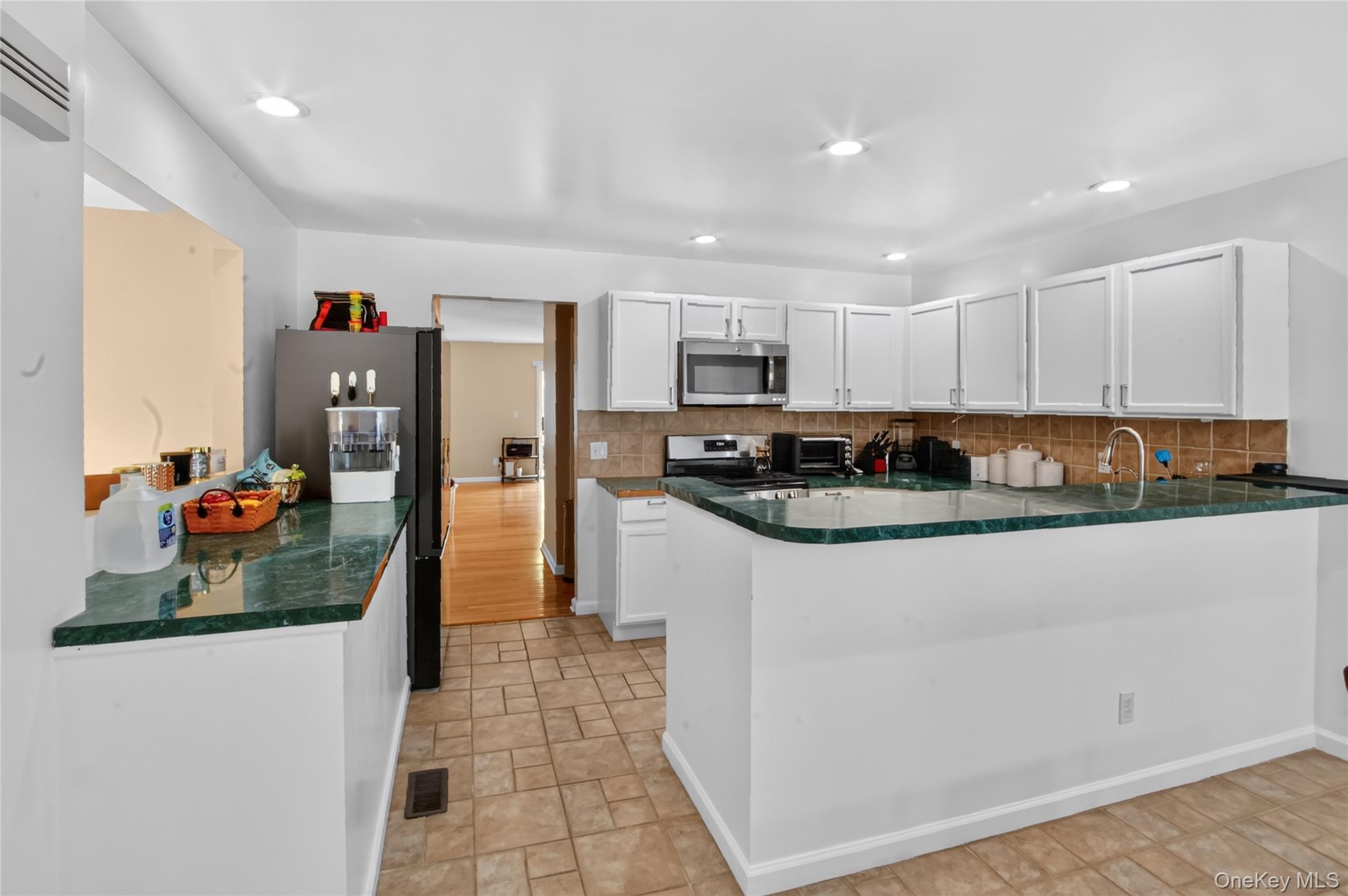 115 Delafield Lane – For Sale photo 16