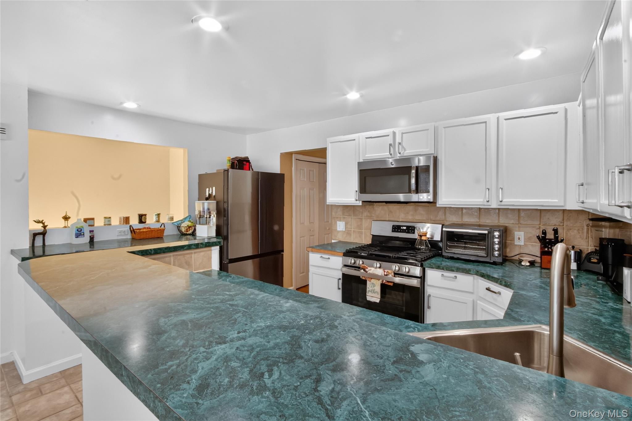 115 Delafield Lane – For Sale photo 14