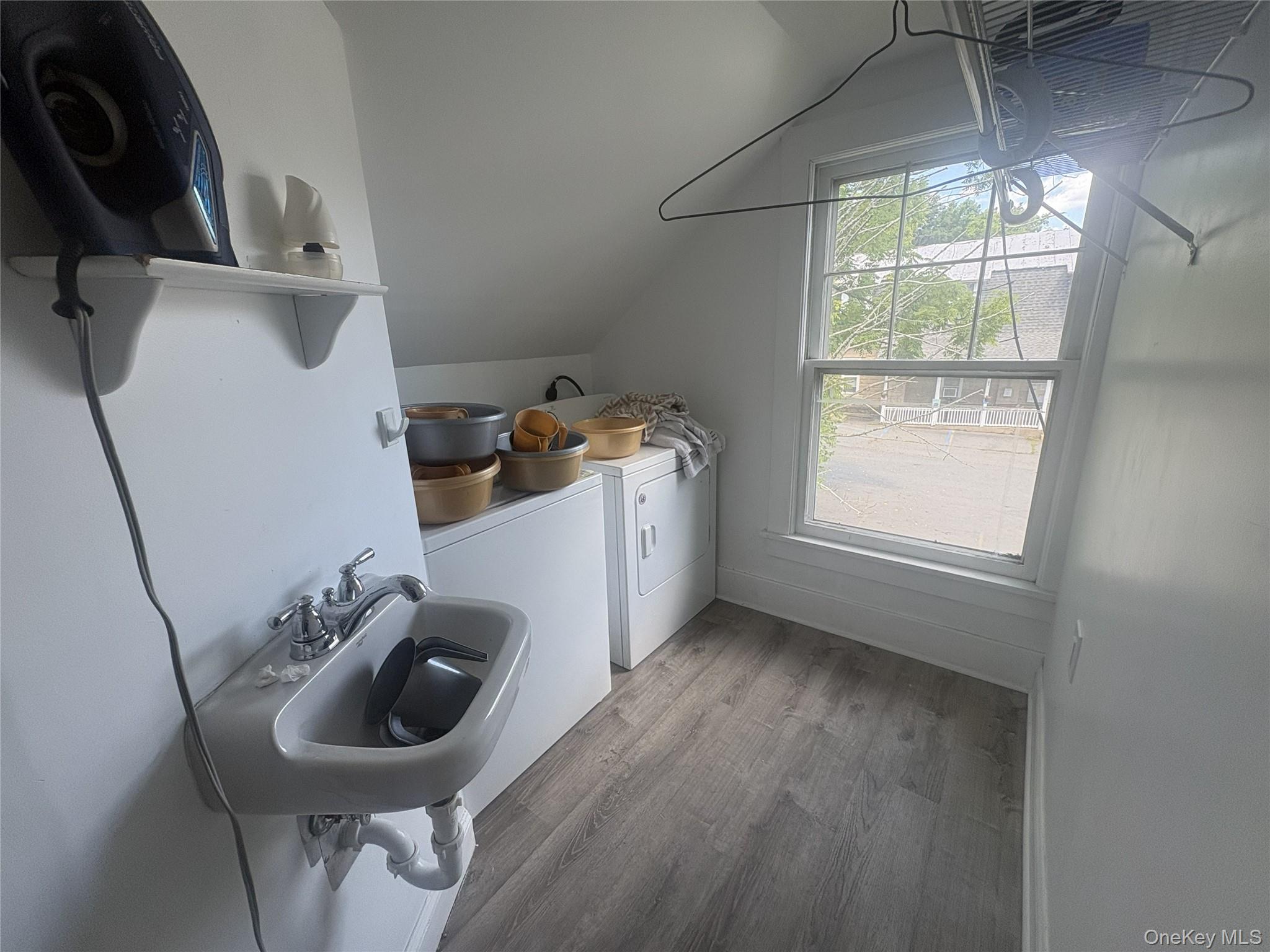 7 North Road – For Sale photo 9