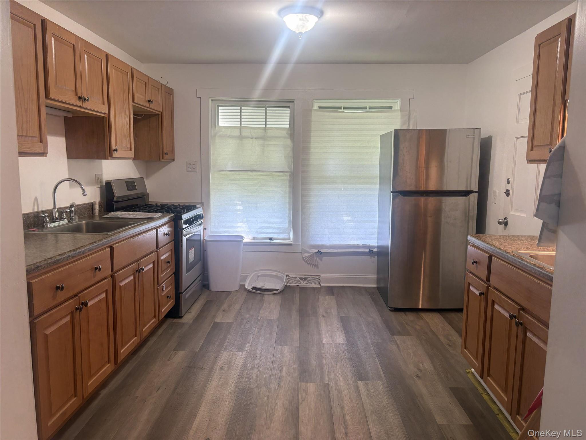 7 North Road – For Sale photo 2
