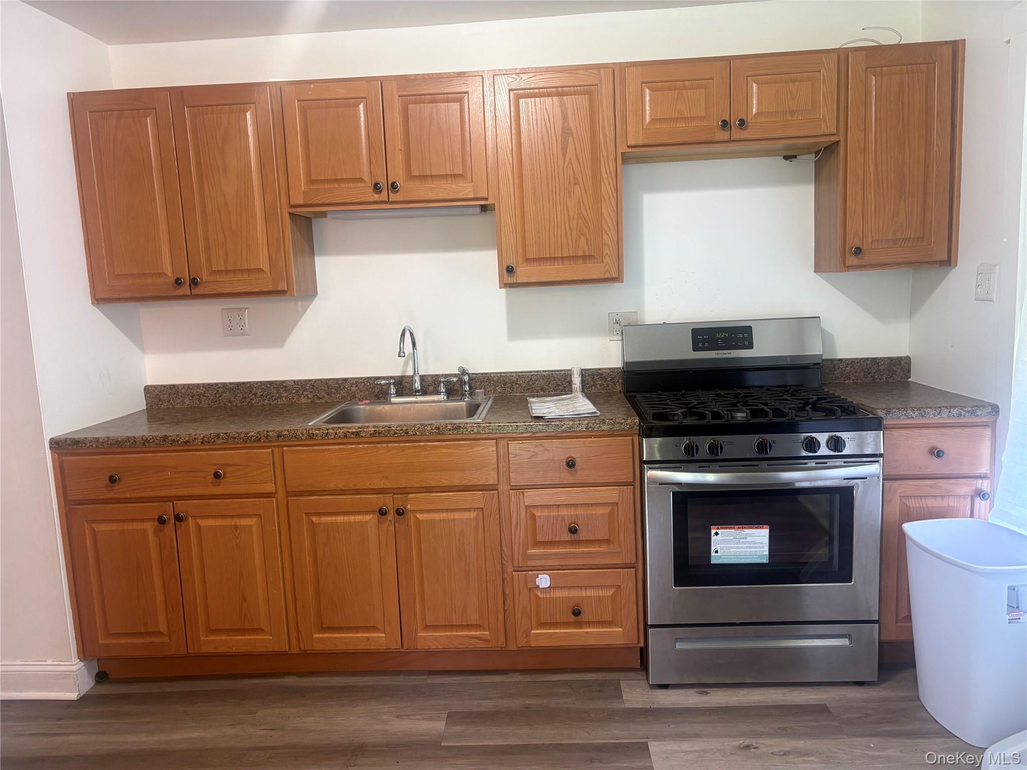 7 North Road – For Sale photo 3