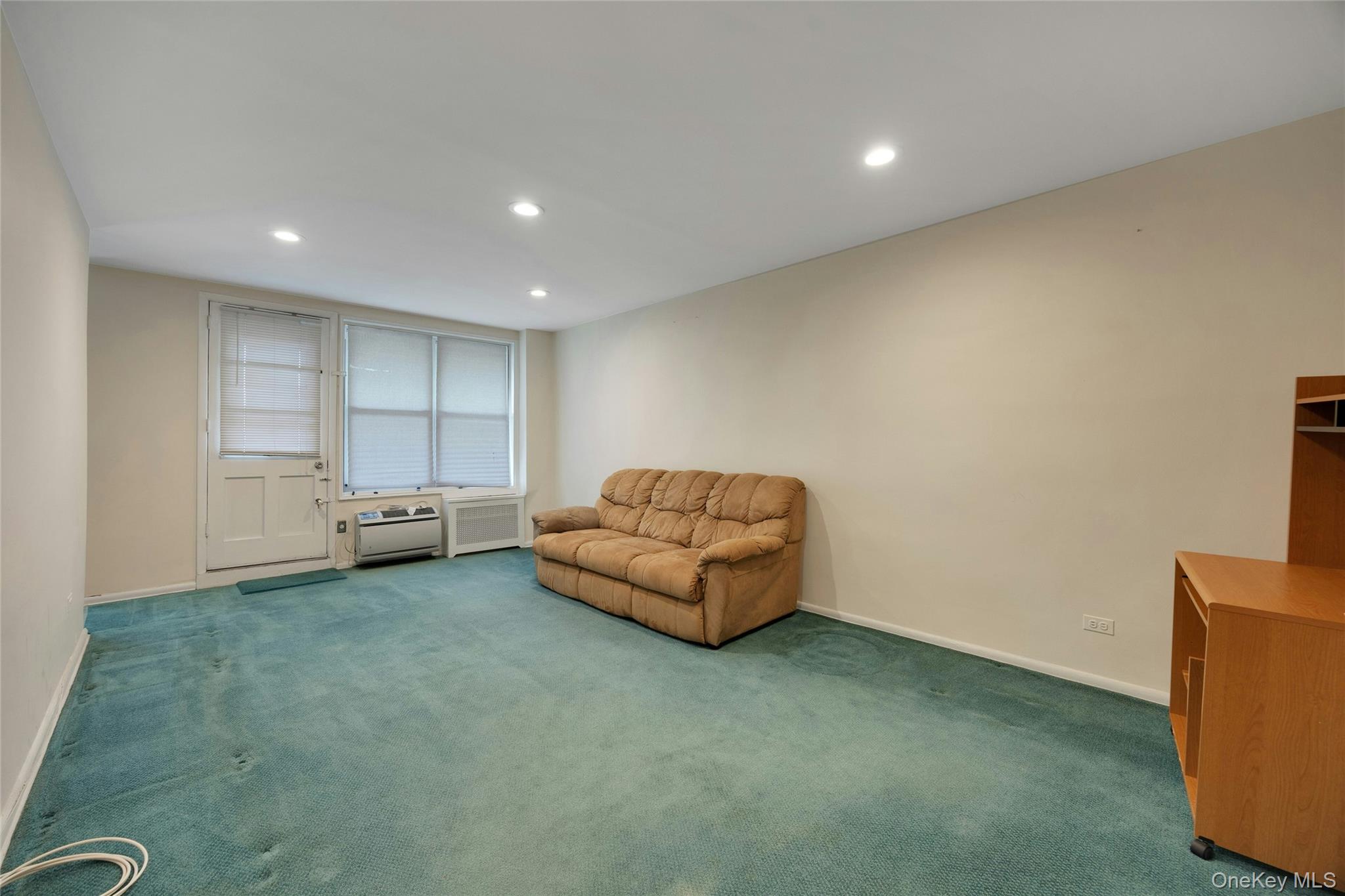 34-43 60th Street, Unit 2F photo 4